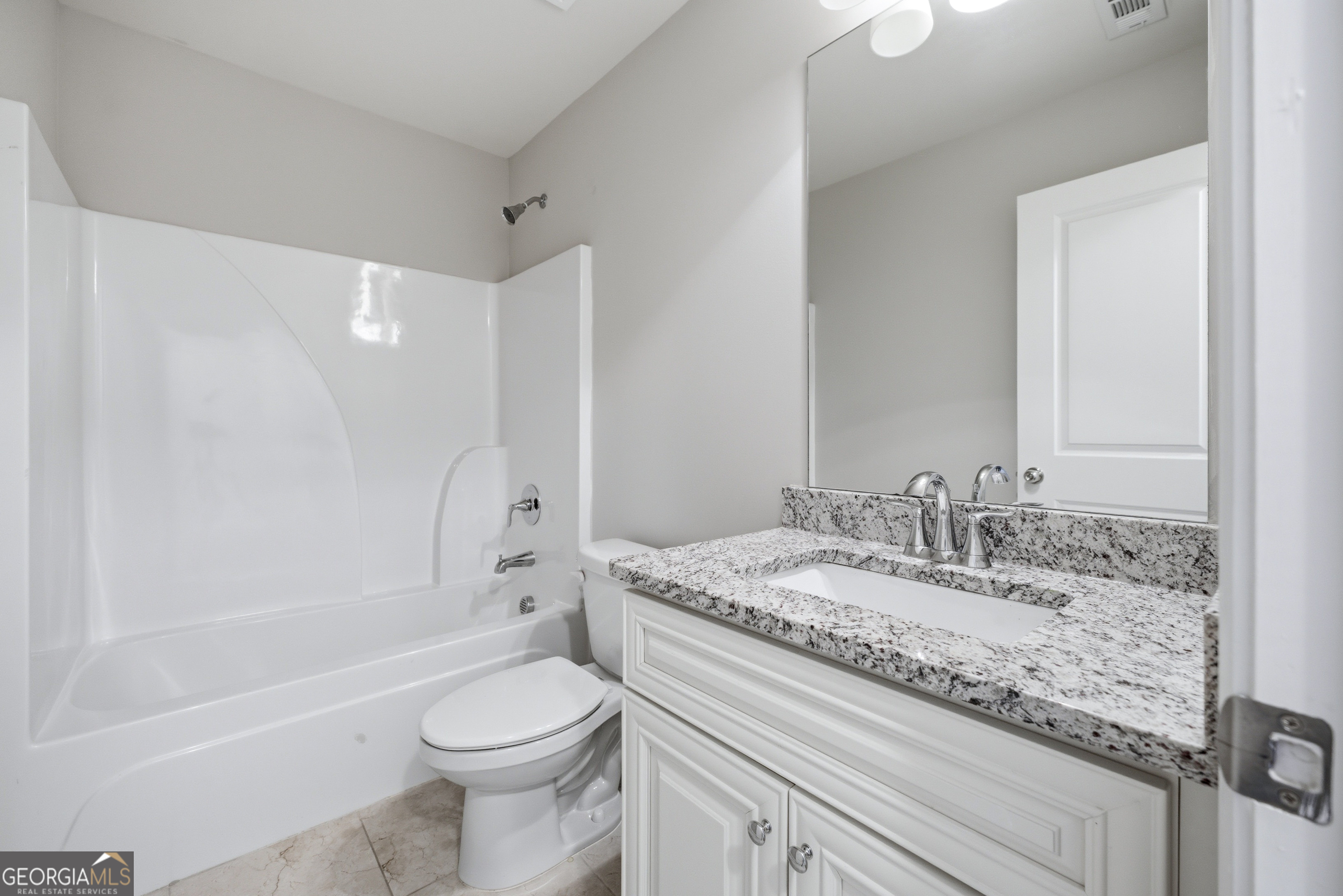 327 Cashes Court Lilburn GA 30047