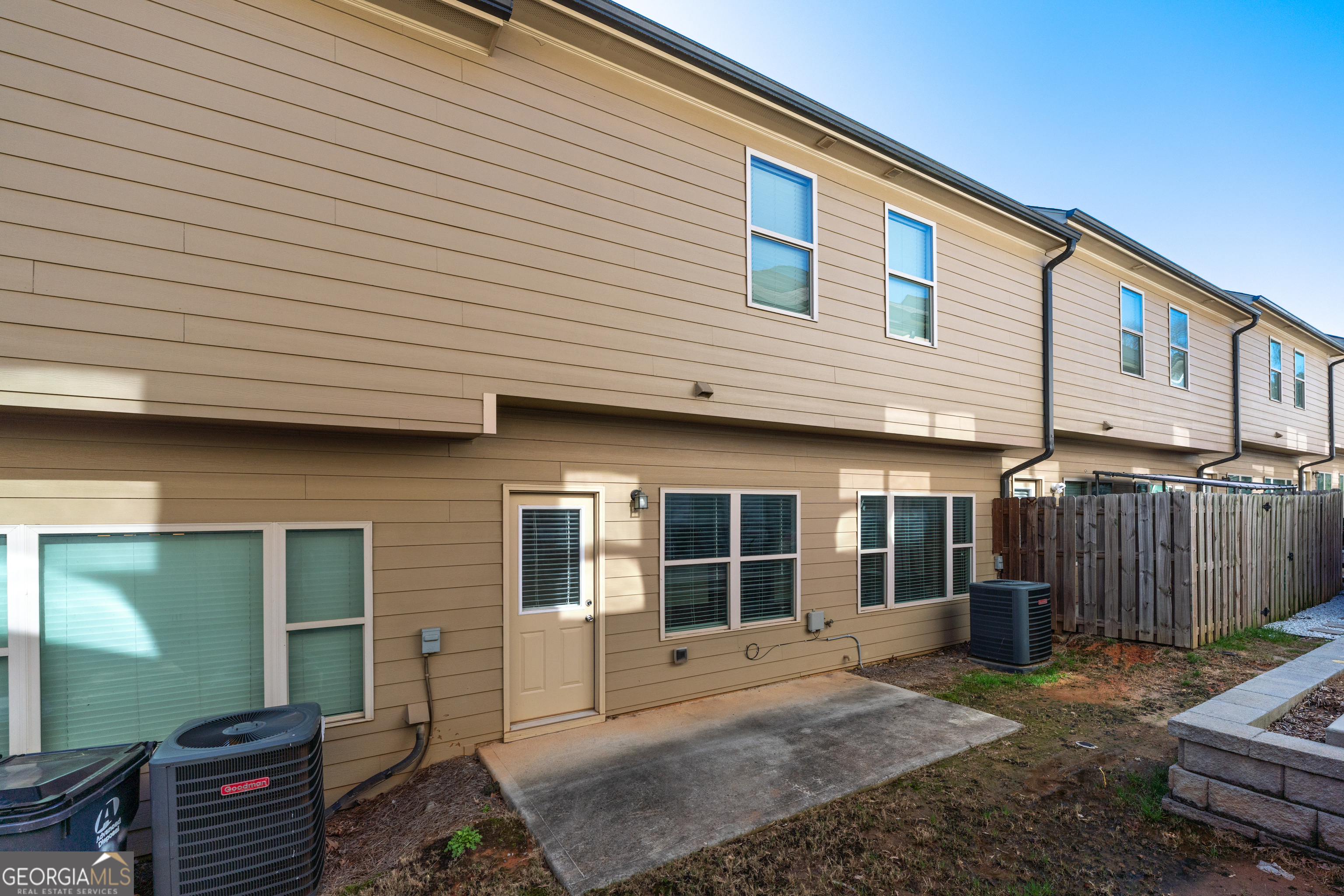 327 Cashes Court Lilburn GA 30047