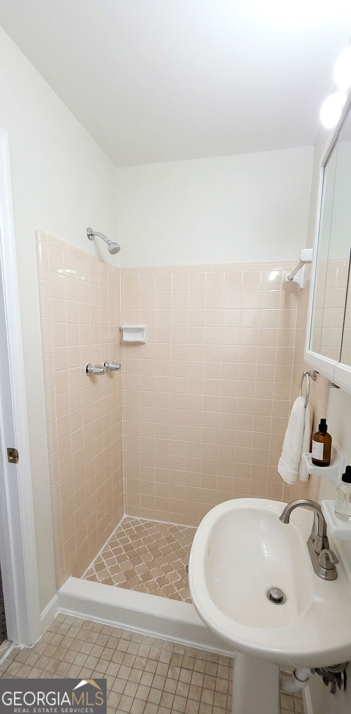 2866 Manor Court Snellville GA 30078