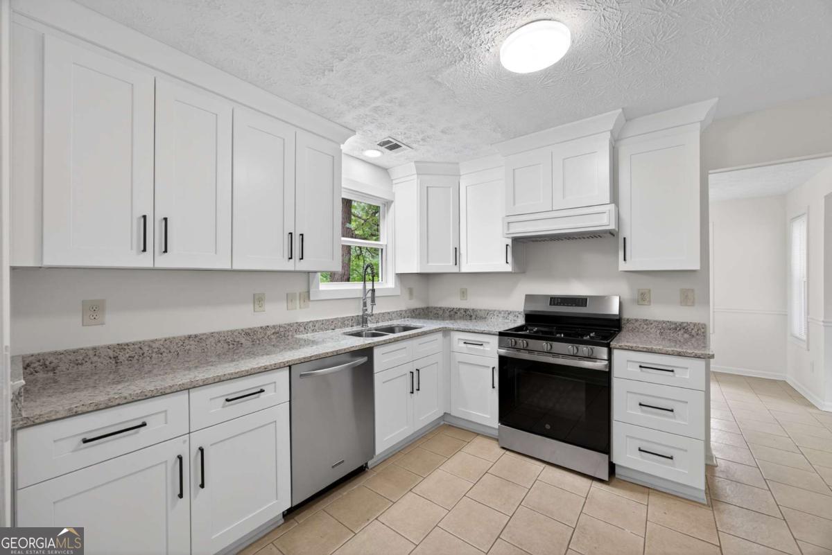 6898 Babbling Brook Drive Rex GA 30273