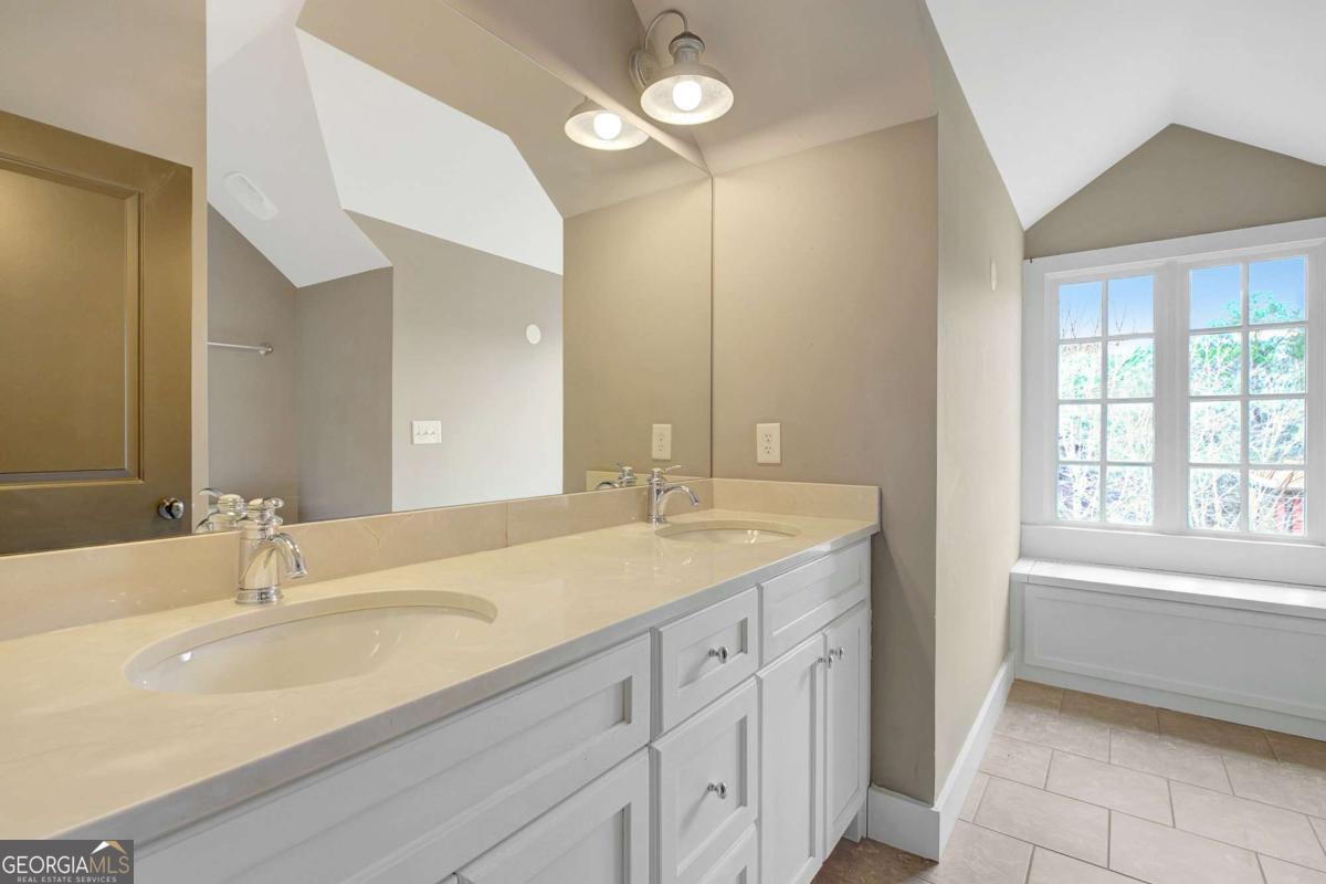 10559 Serenbe Lane Chattahoochee Hills GA 30268