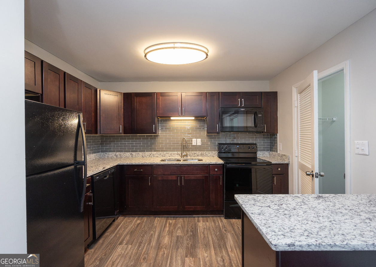 4883 Roswell Road Atlanta GA 30342