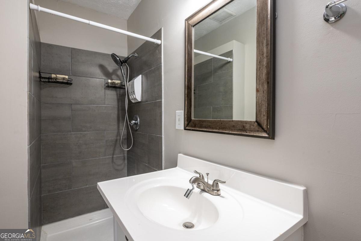2153 Burroughs Avenue SE Atlanta GA 30315