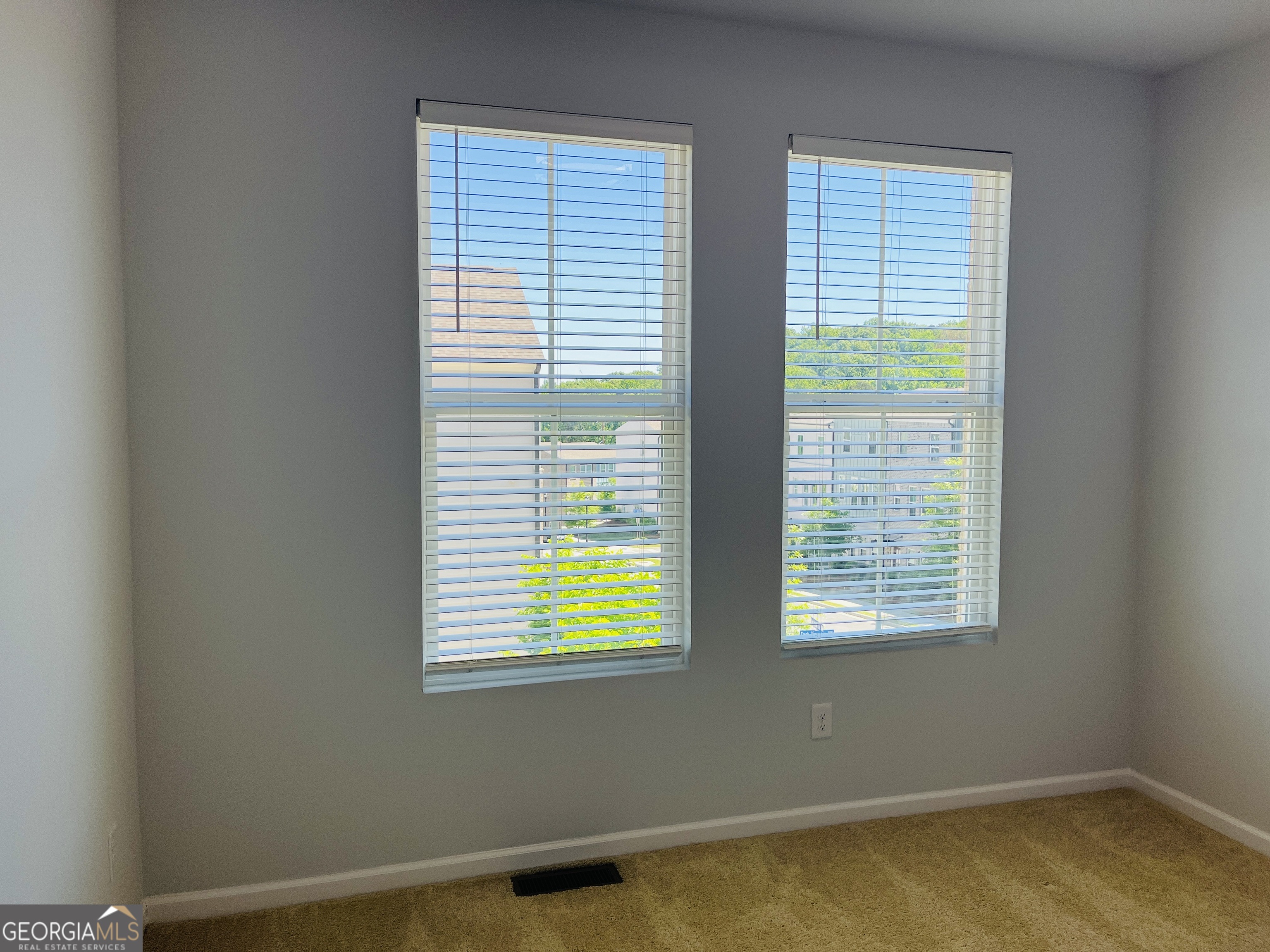 2686 Creek View Terrace NW Atlanta GA 30318