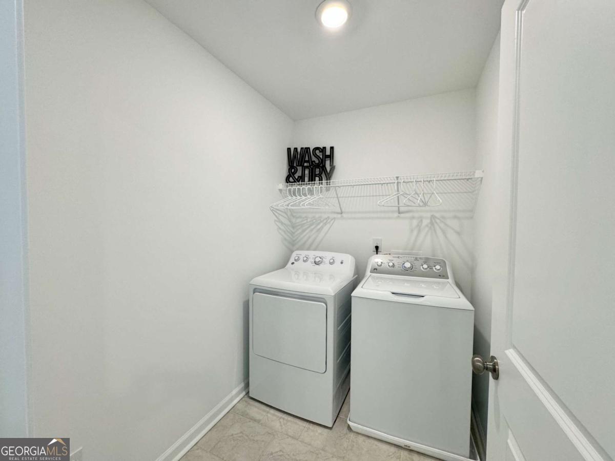 1239 Berwyn Way Suwanee GA 30024