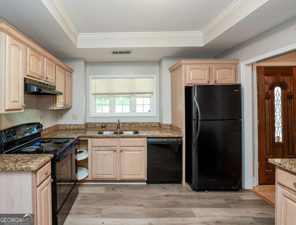 3873 King Edward Trail SW Atlanta GA 30331