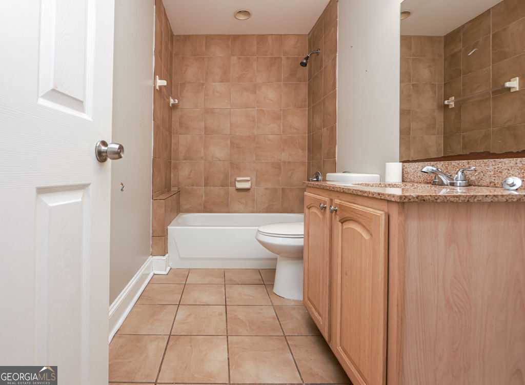3873 King Edward Trail SW Atlanta GA 30331