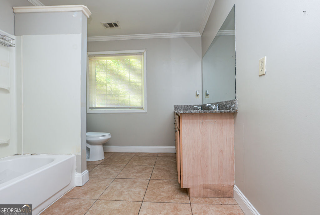 3873 King Edward Trail SW Atlanta GA 30331