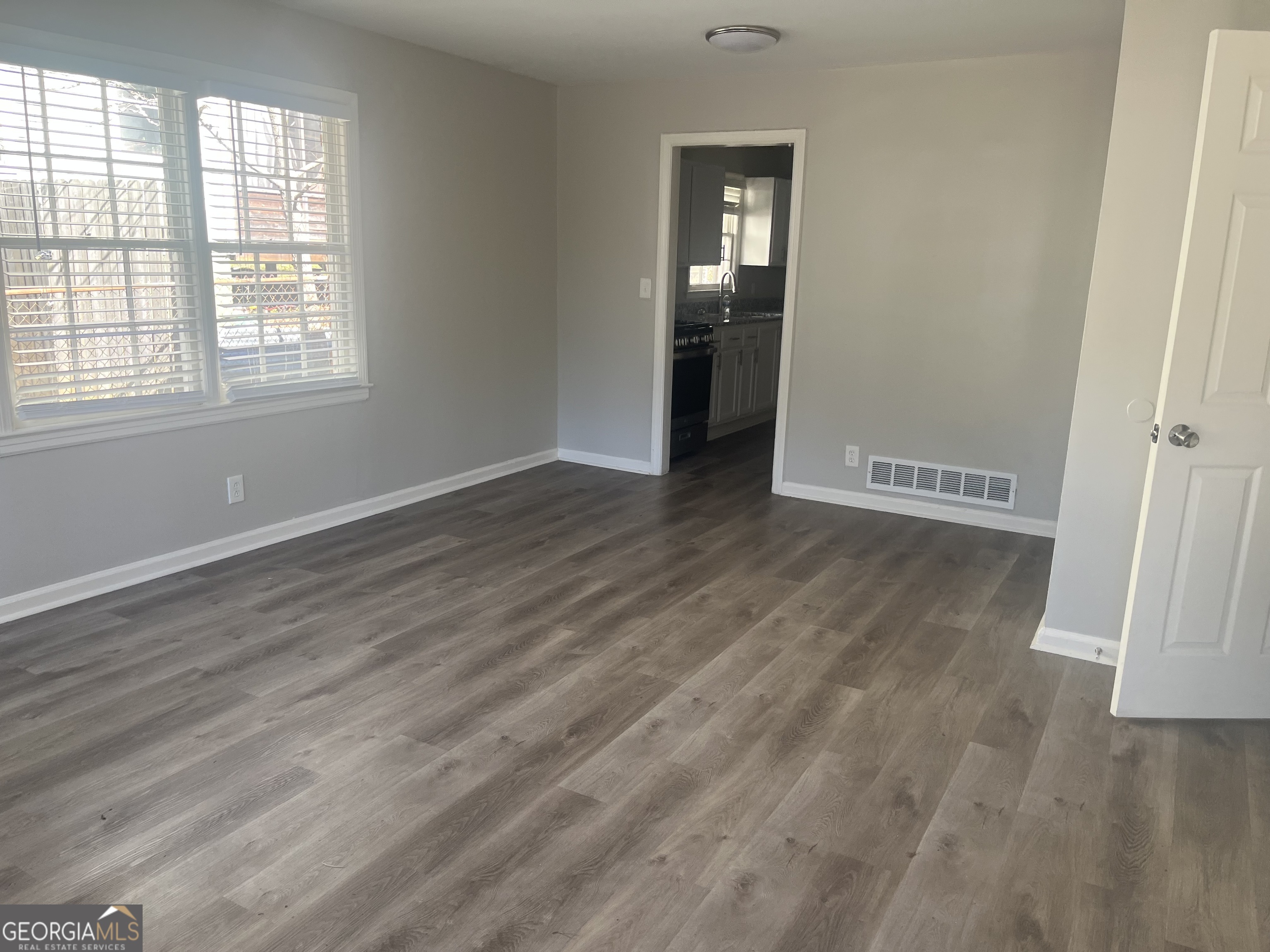 1262 Lorenzo Drive SW Atlanta GA 30310