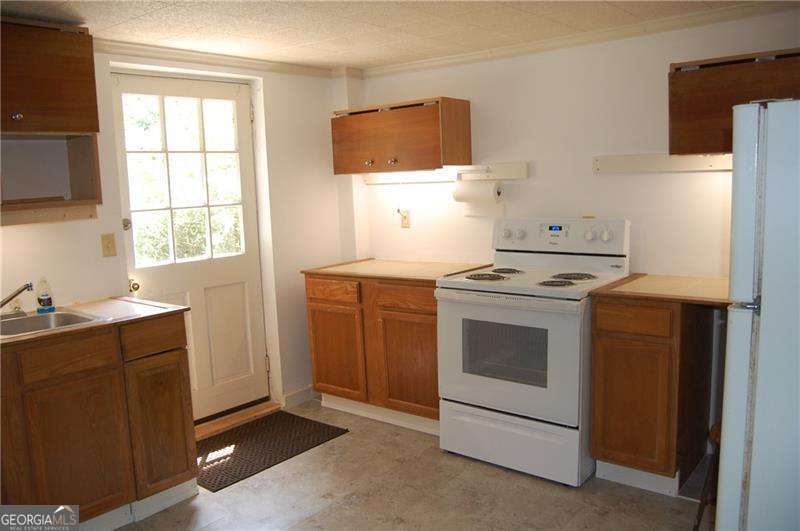 649 SW Kenilworth Circle Stone Mountain GA 30083