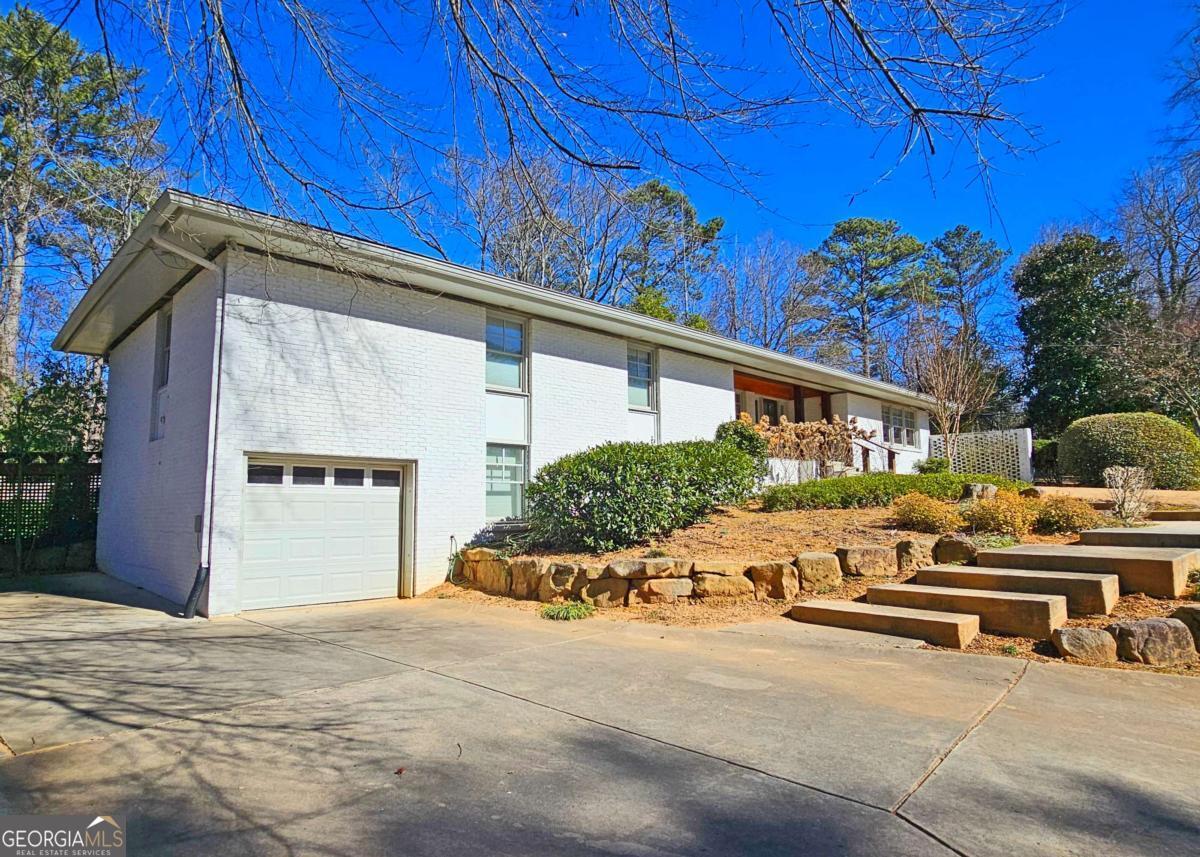 1131 Milmar Drive NW Atlanta GA 30327