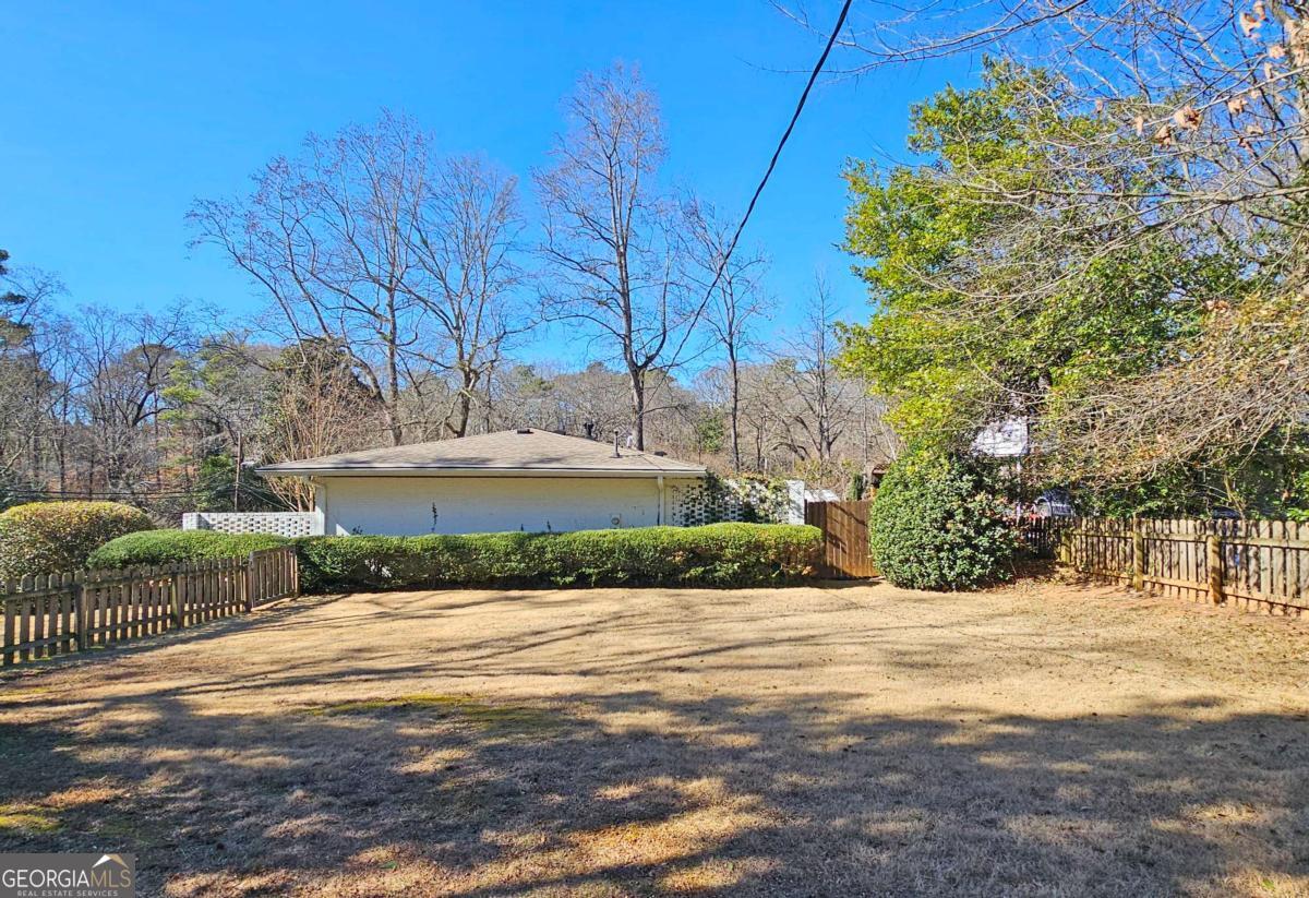 1131 Milmar Drive NW Atlanta GA 30327