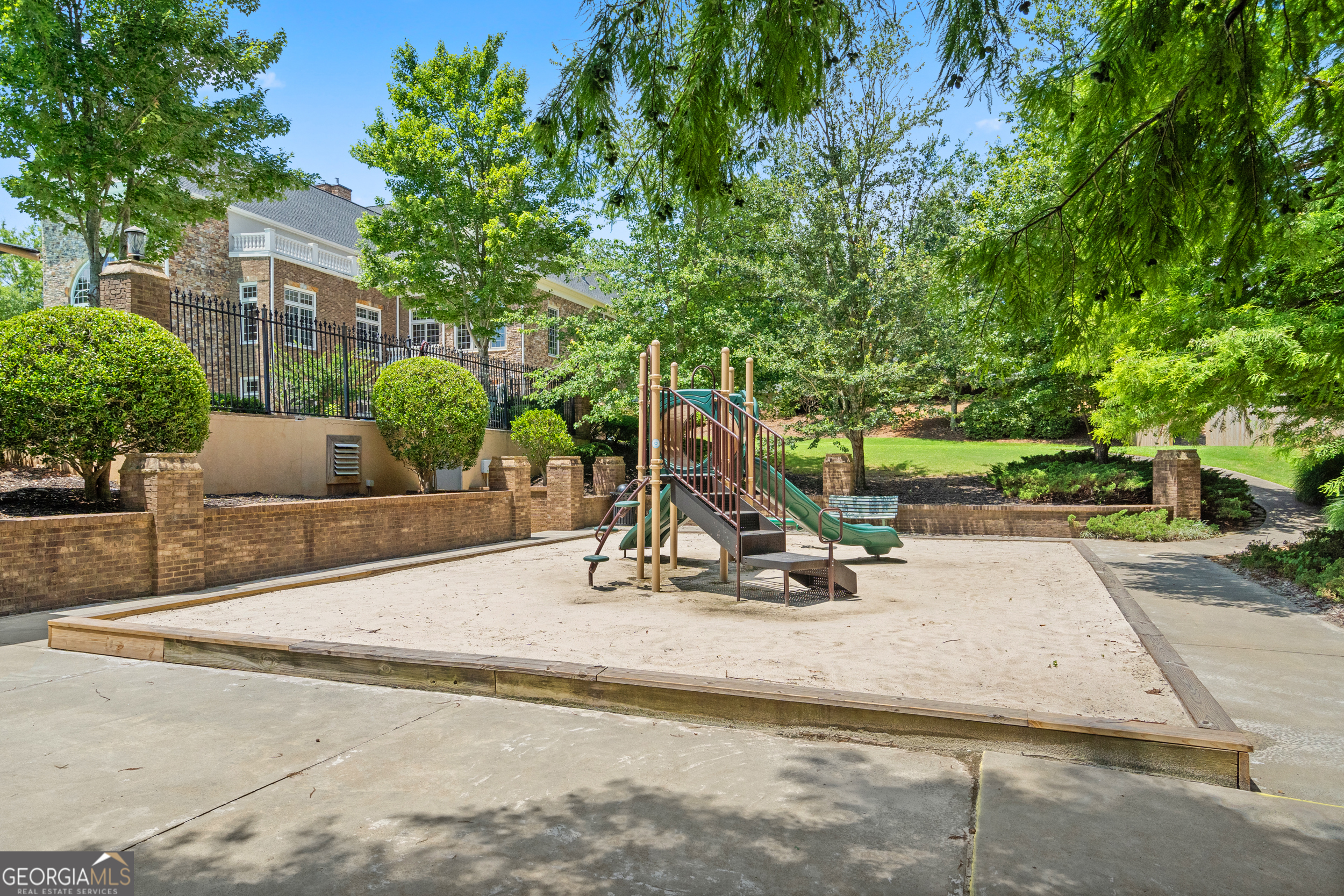 2045 Kent Court Milton GA 30004