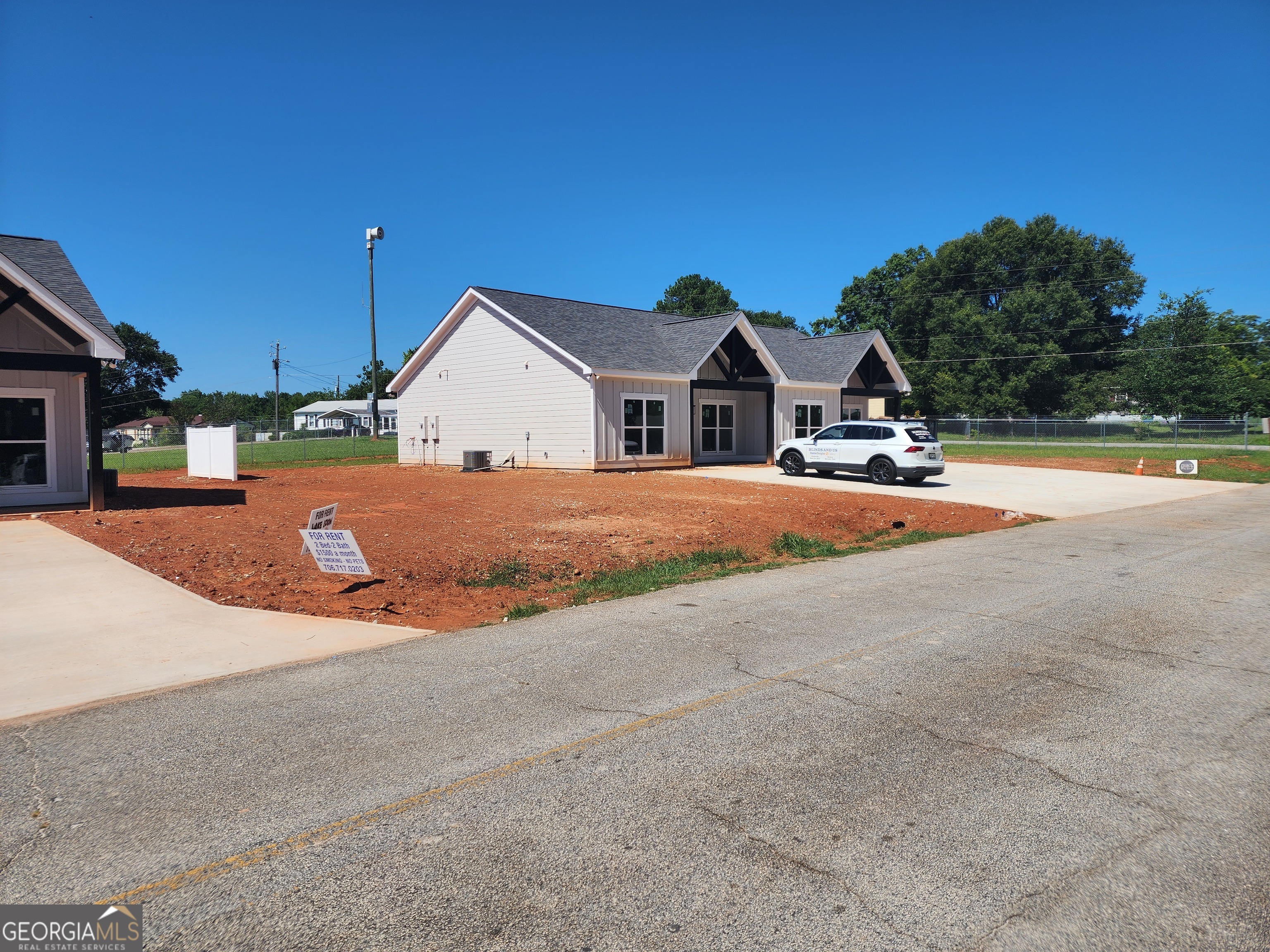 16,18,44,46,66 Clay Street Hartwell GA 30530