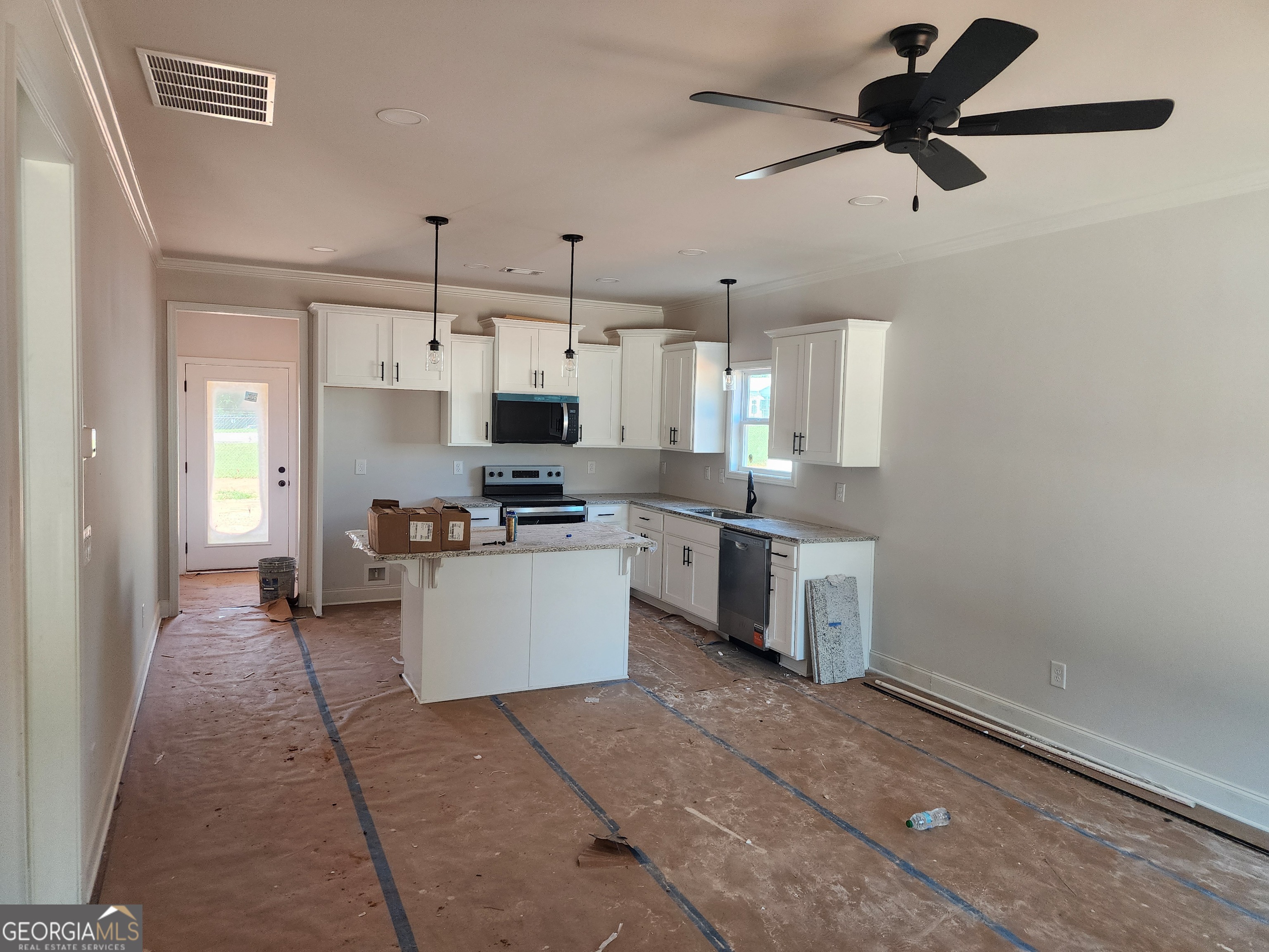 16,18,44,46,66 Clay Street Hartwell GA 30530