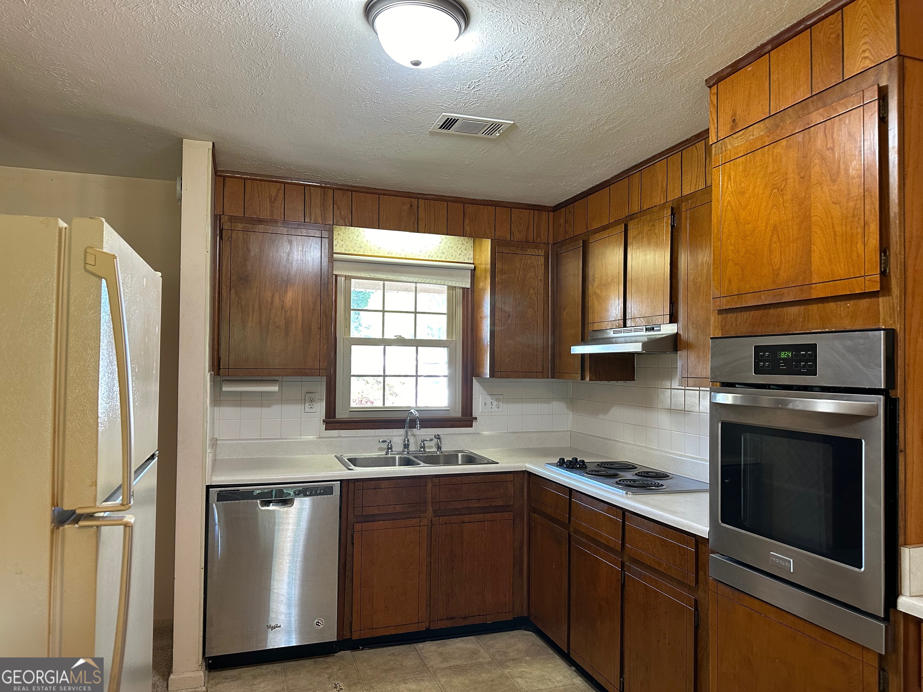 266 Valencia Circle Centerville GA 31028