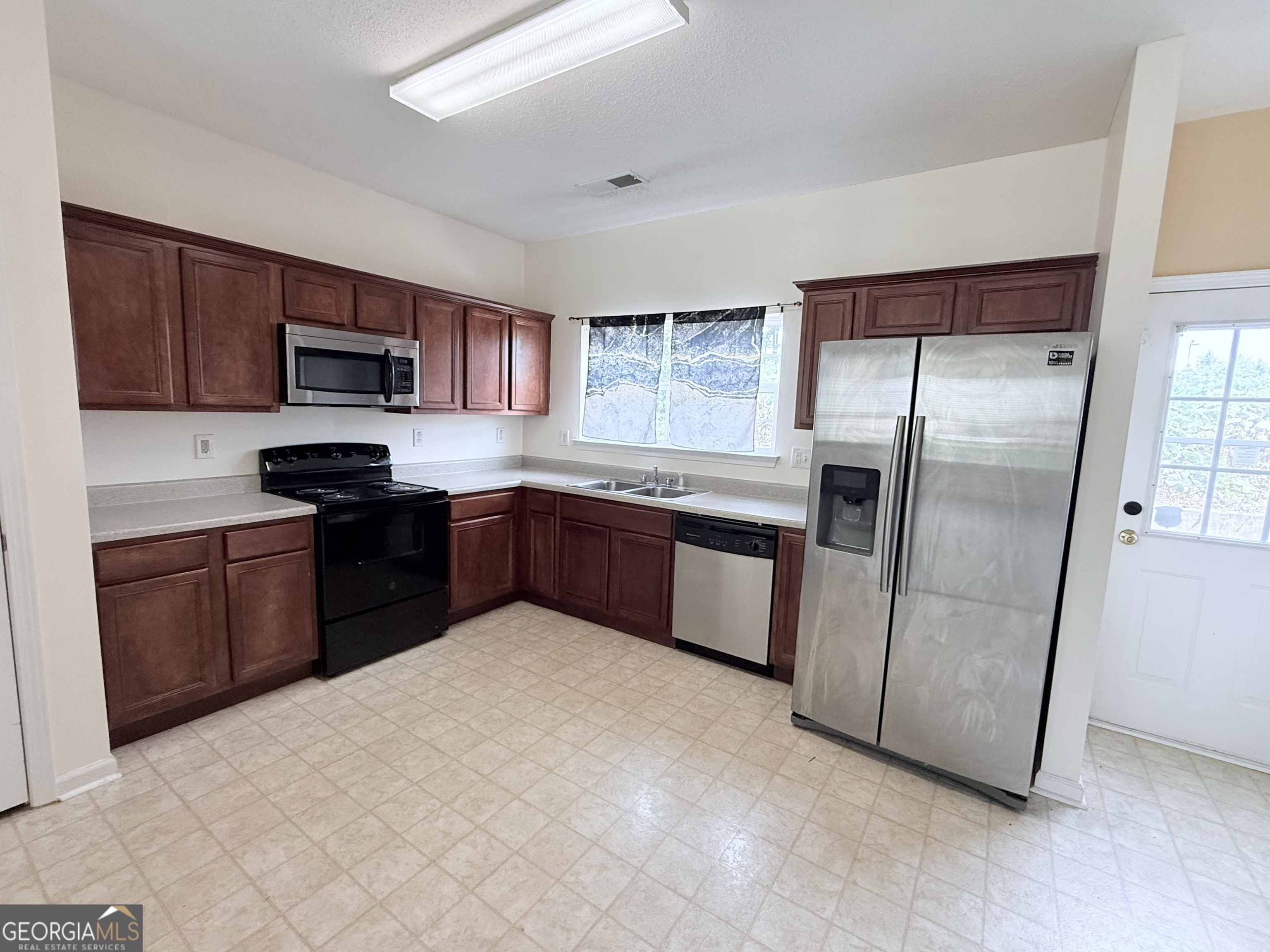 260 Commons Drive Jonesboro GA 30236