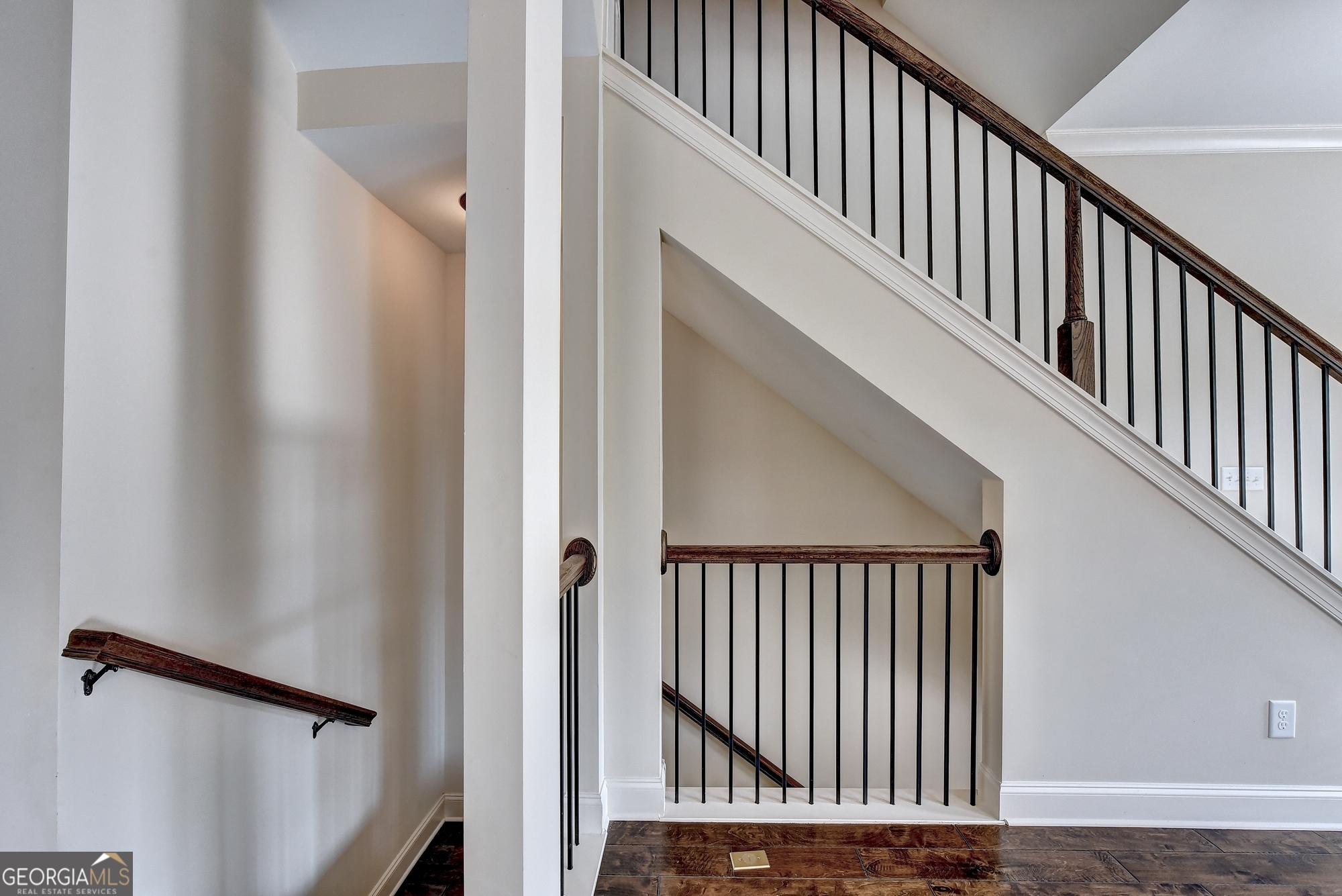 2448 Tenor Lane Alpharetta GA 30009