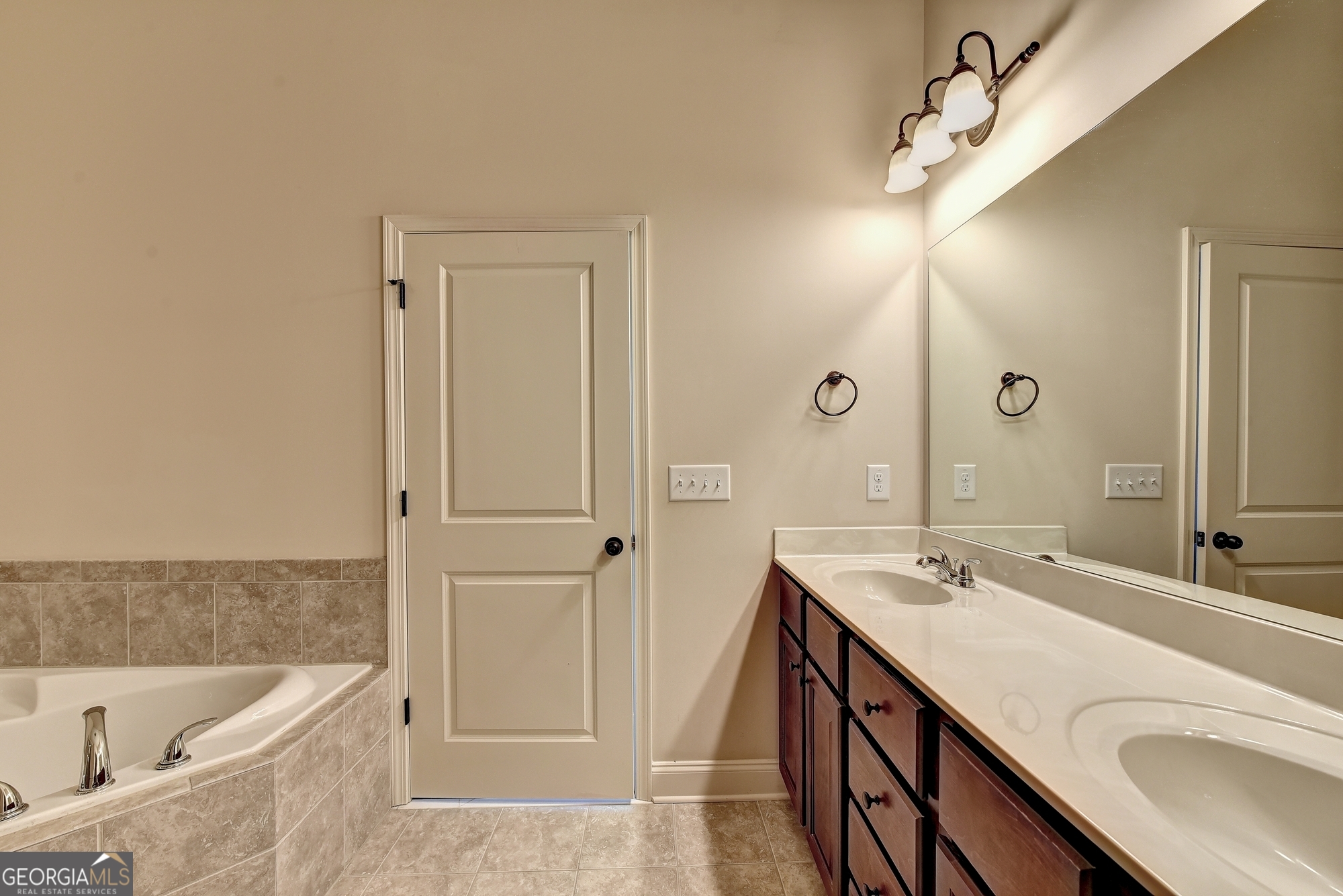 2448 Tenor Lane Alpharetta GA 30009