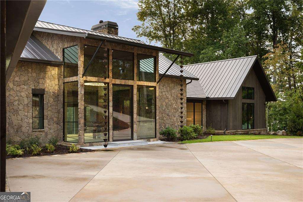 725 Rocky Point Drive Morganton GA 30560