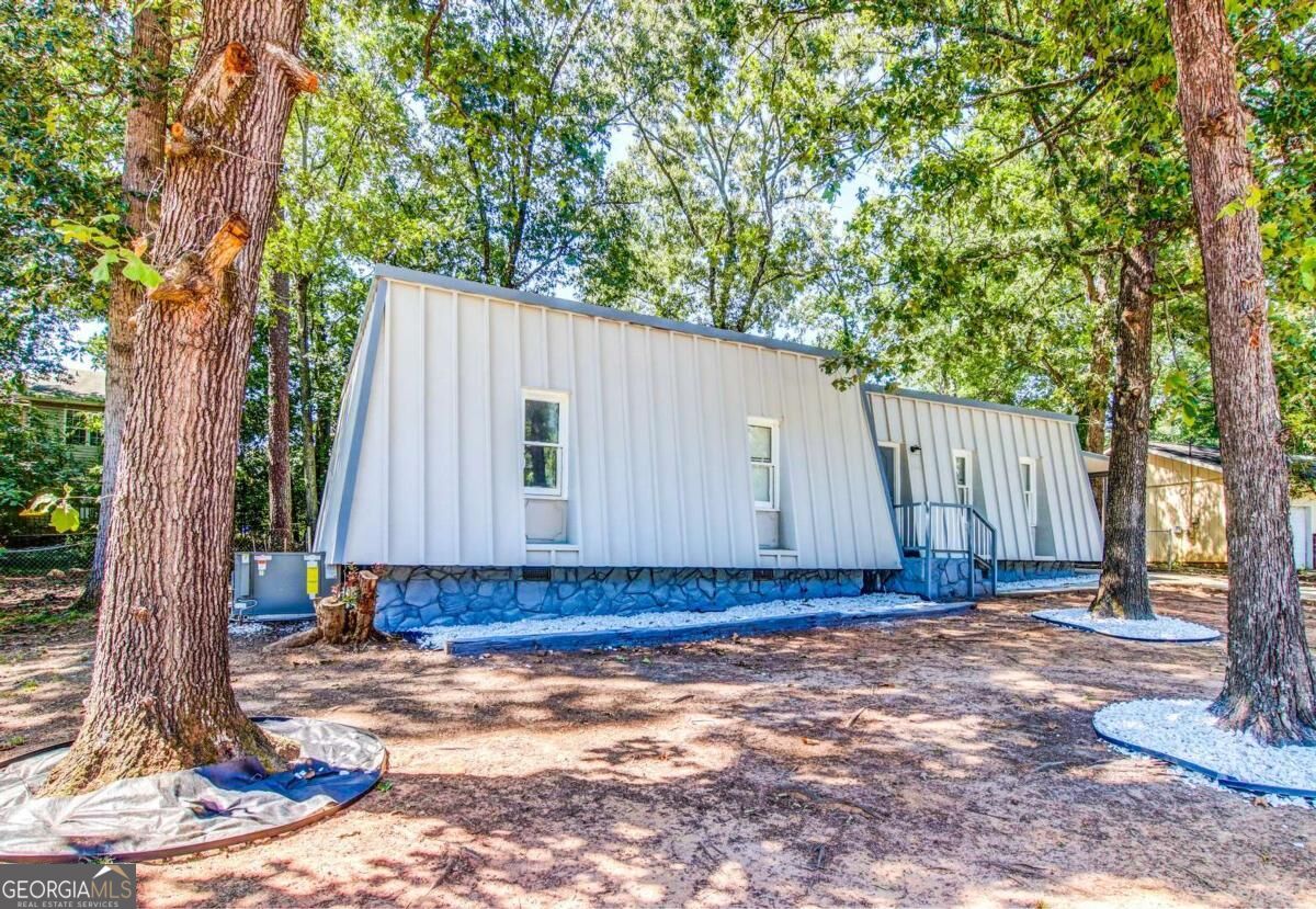 1764 Big Horn Court SE Conyers GA 30013