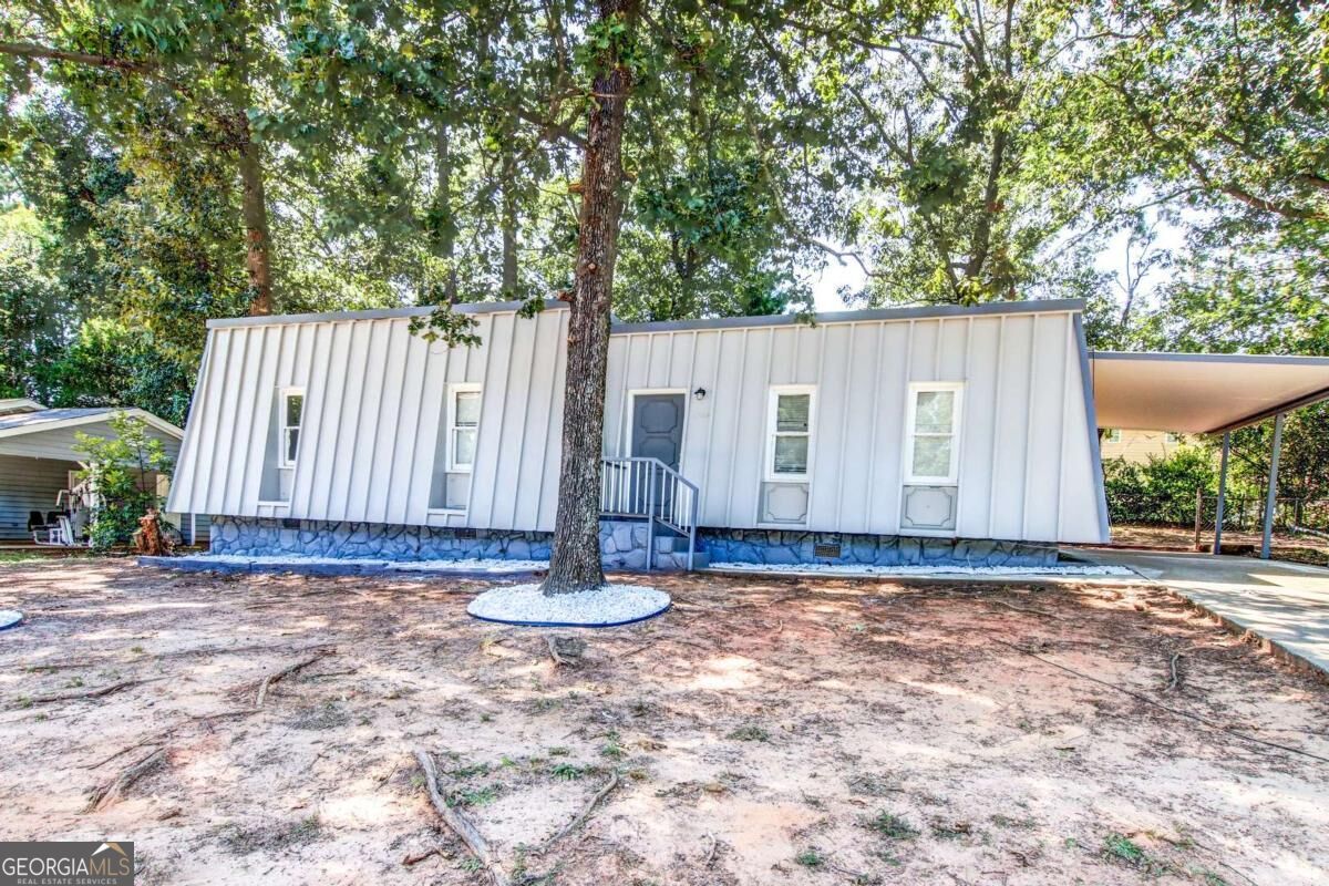 1764 Big Horn Court SE Conyers GA 30013