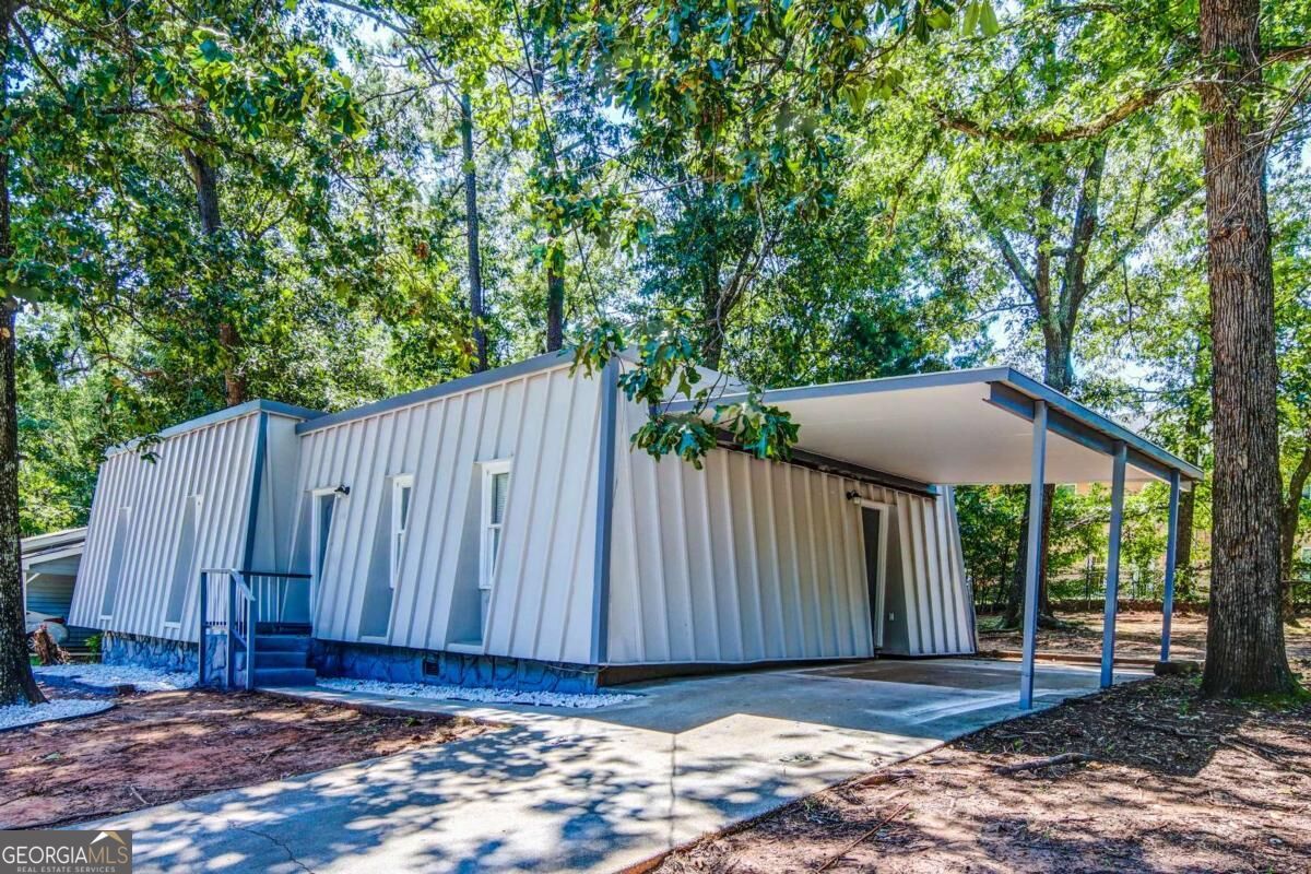 1764 Big Horn Court SE Conyers GA 30013