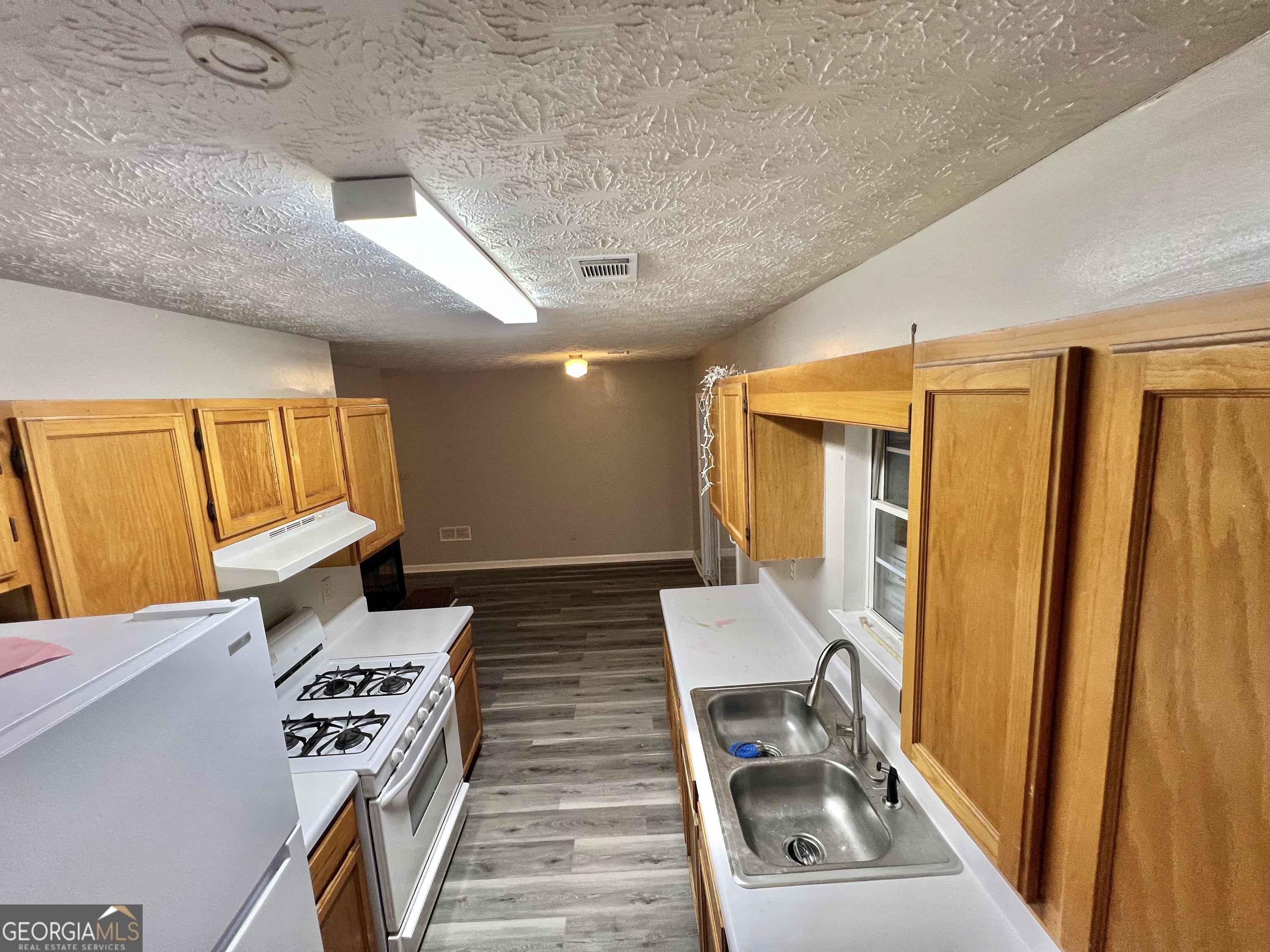 138 Crystal Brook Griffin GA 30223