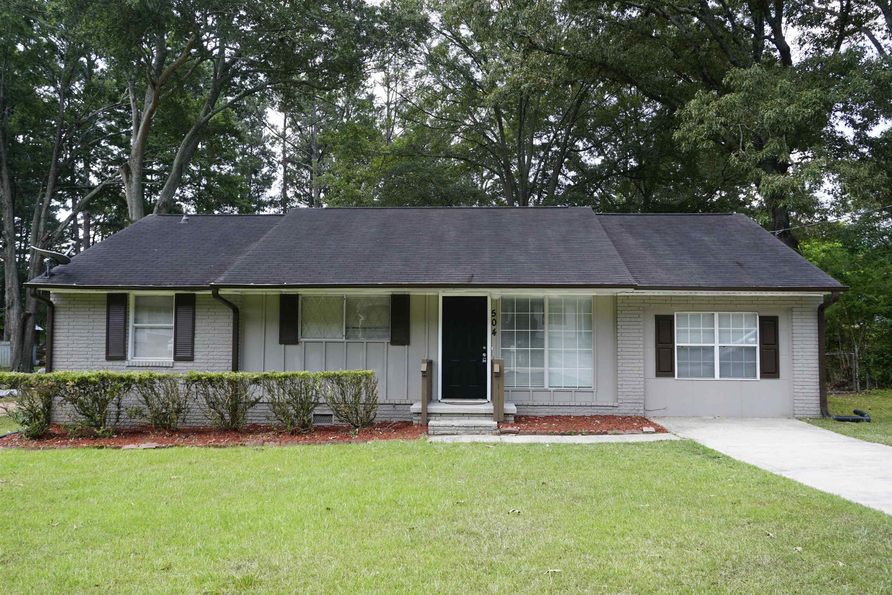 504 Pinecrest Drive Riverdale GA 30274