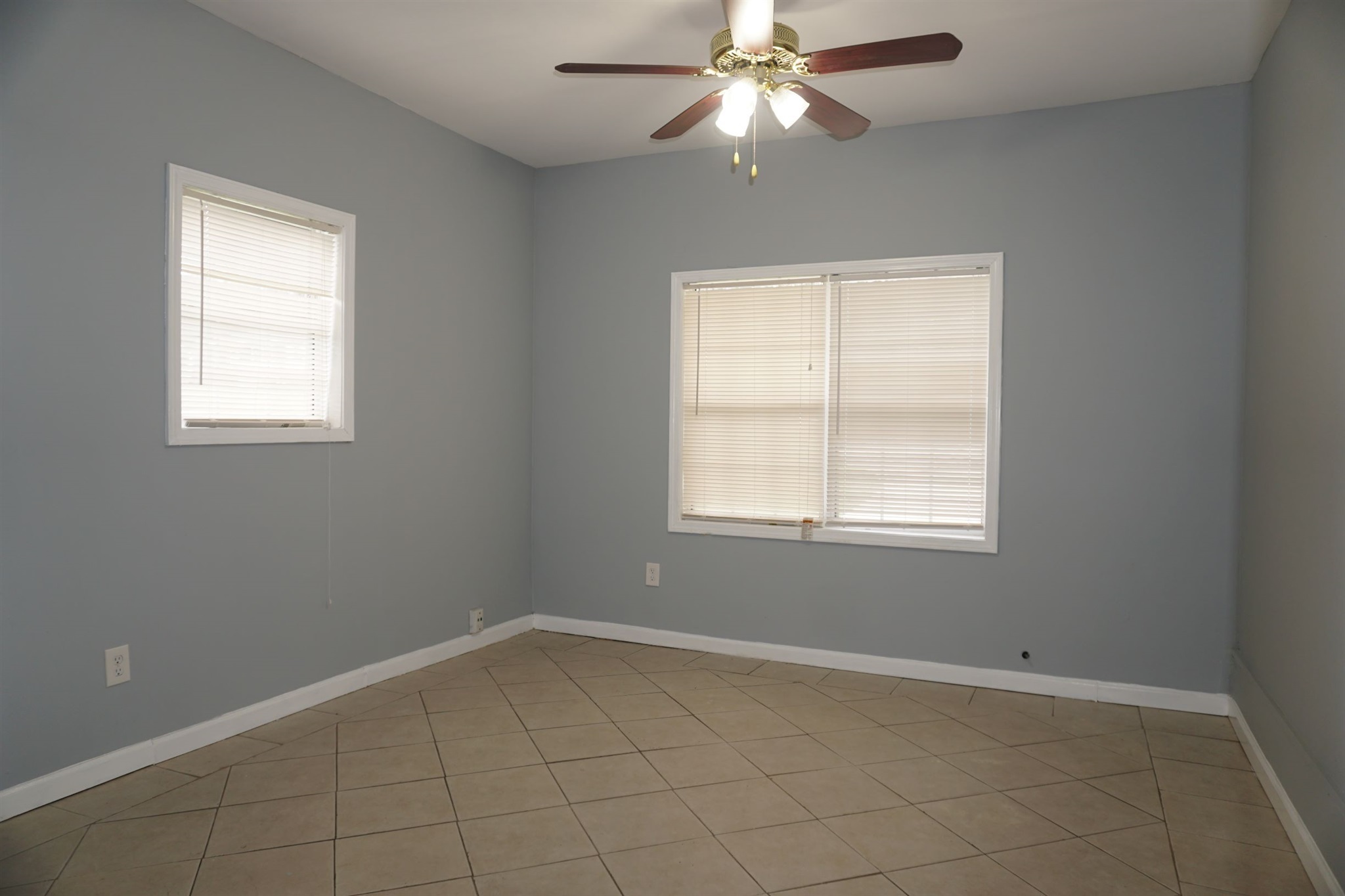 504 Pinecrest Drive Riverdale GA 30274