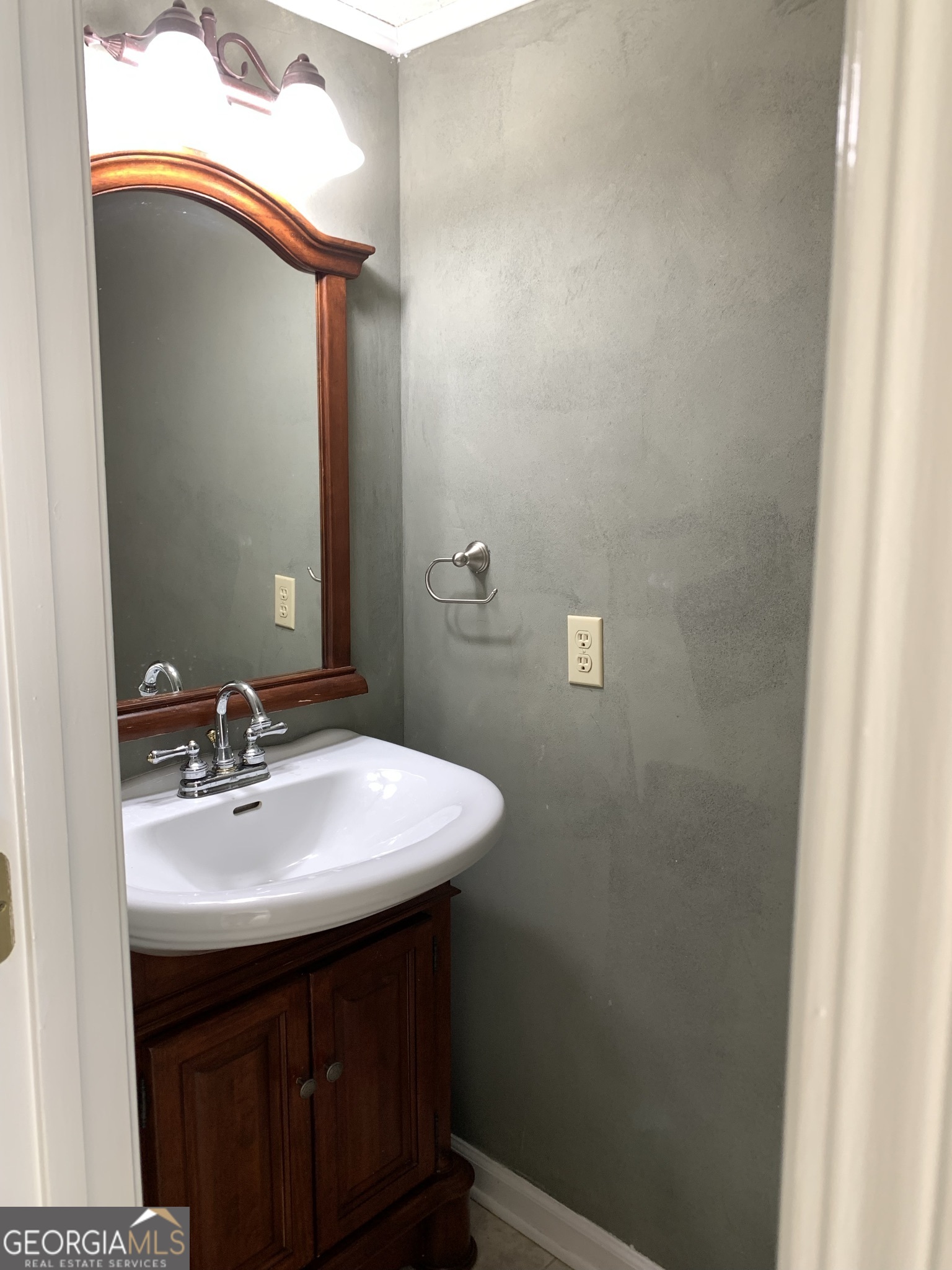 4536 Woodlawn Lake Drive Marietta GA 30068