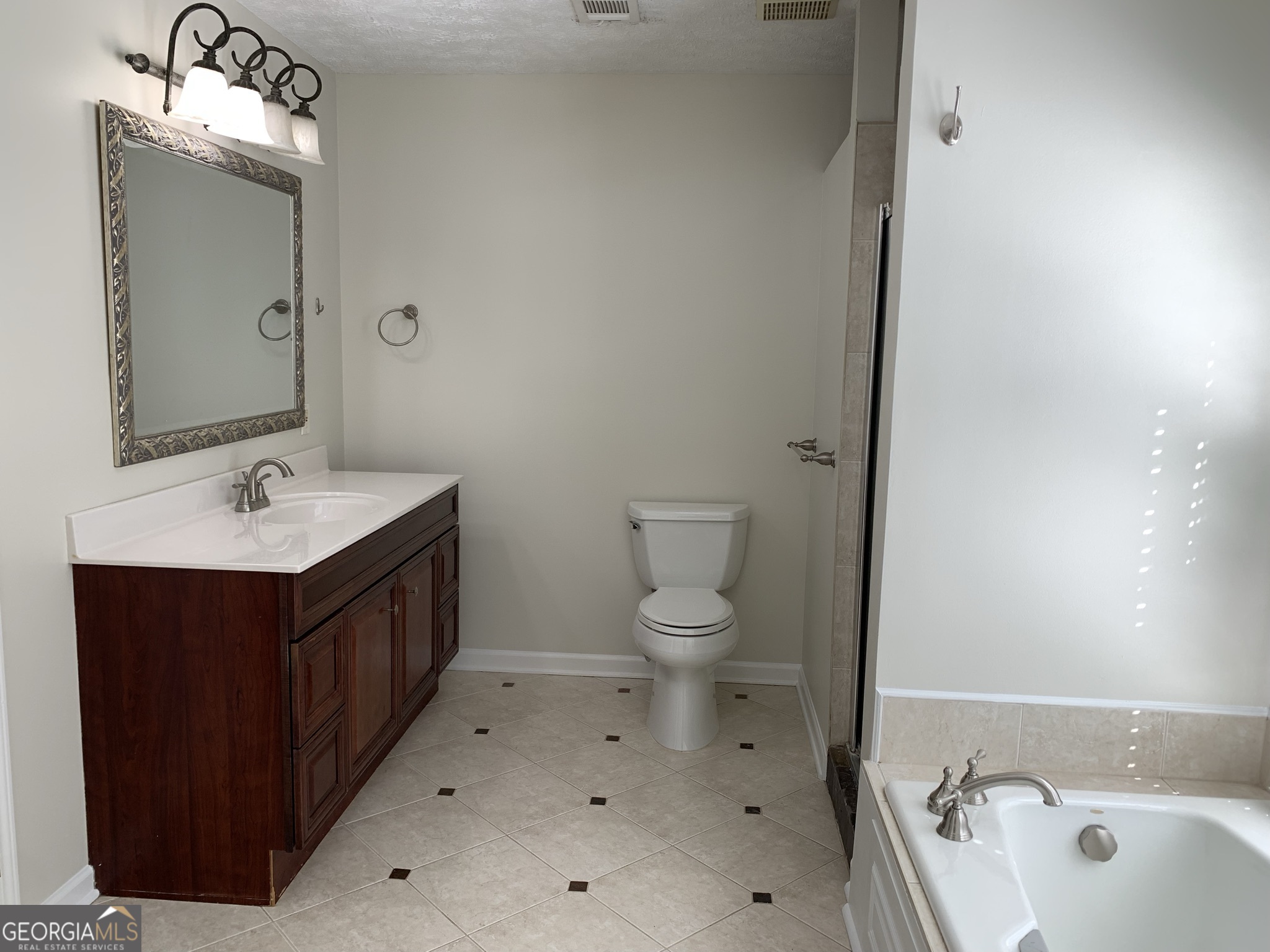 4536 Woodlawn Lake Drive Marietta GA 30068