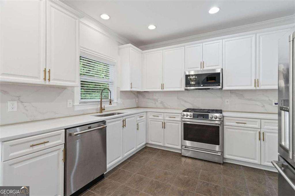 1711 Summit Glen Lane NE Atlanta GA 30329