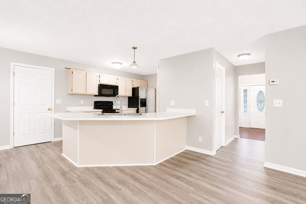 775 Stonemill Manor Lithonia GA 30058