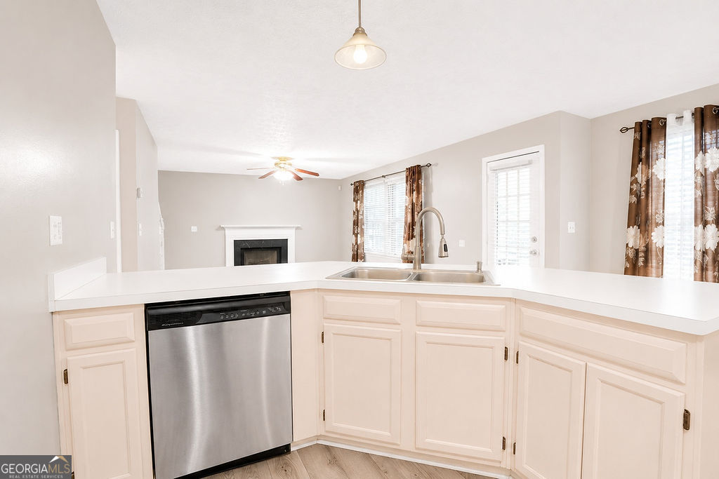 775 Stonemill Manor Lithonia GA 30058