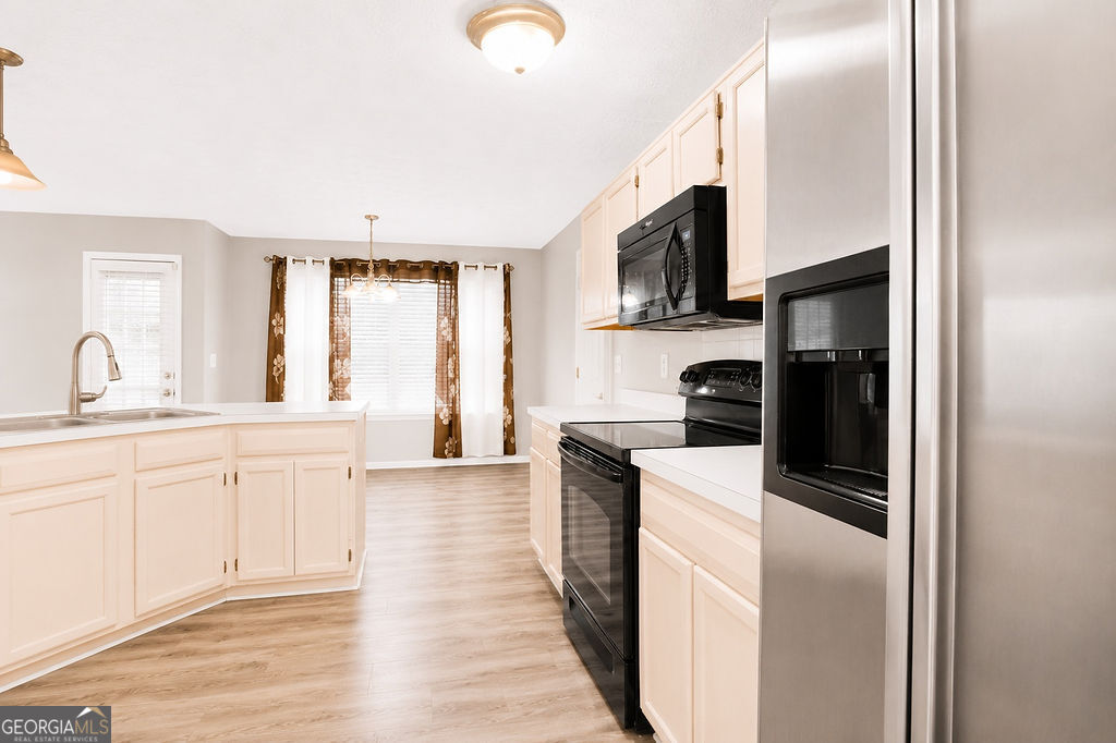 775 Stonemill Manor Lithonia GA 30058