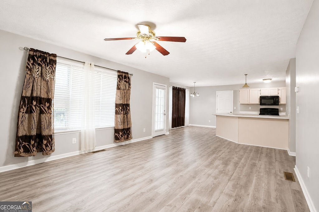 775 Stonemill Manor Lithonia GA 30058