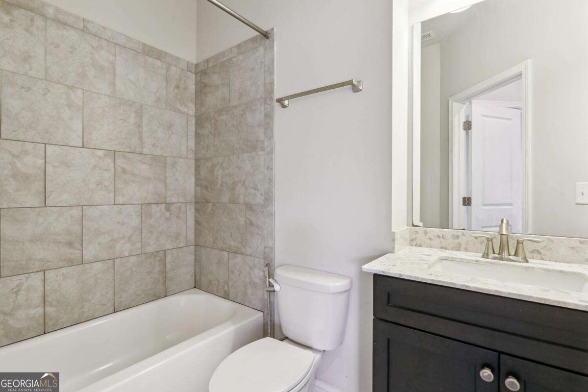 1056 Township Square Alpharetta GA 30022