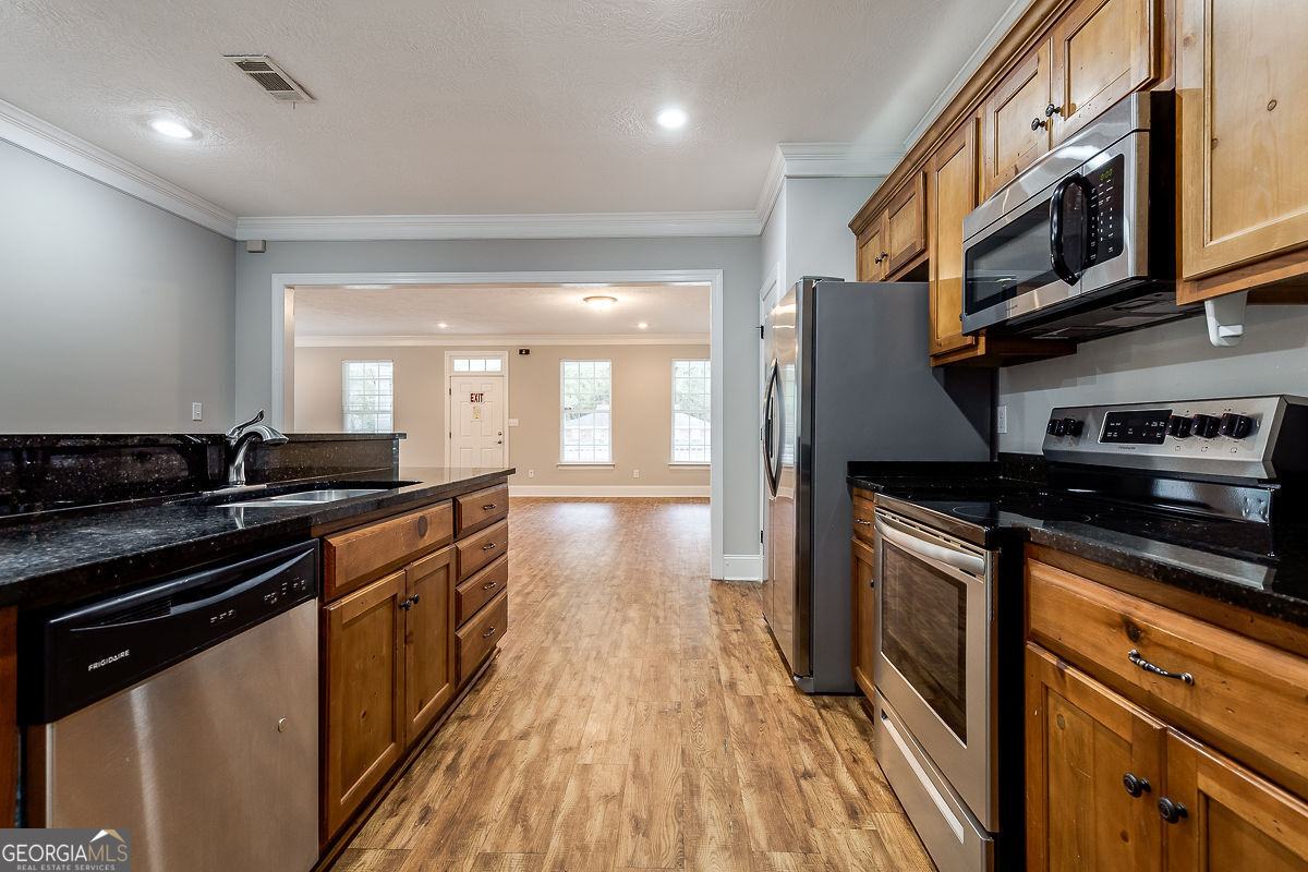 803 Robinhood A Trail Statesboro GA 30458