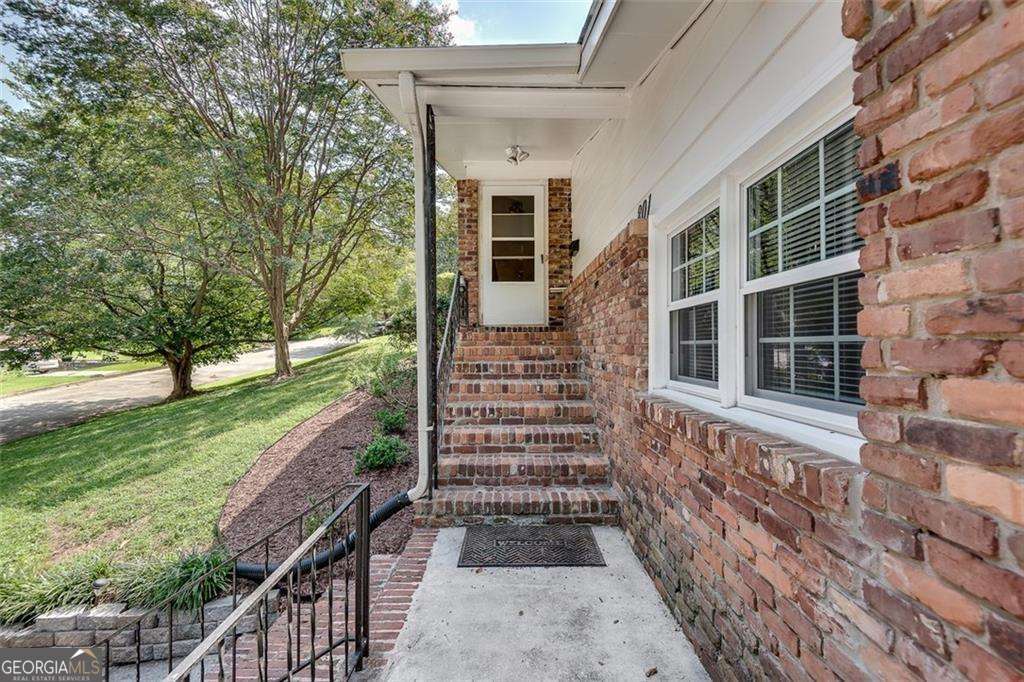 799 Marstevan Drive NE Atlanta GA 30306
