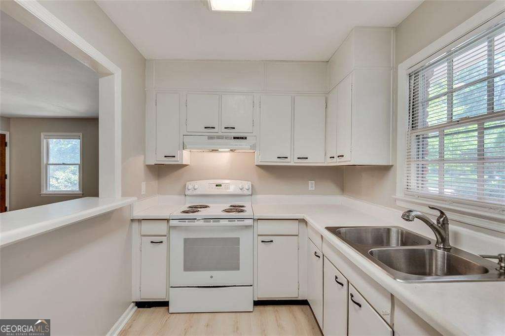 799 Marstevan Drive NE Atlanta GA 30306
