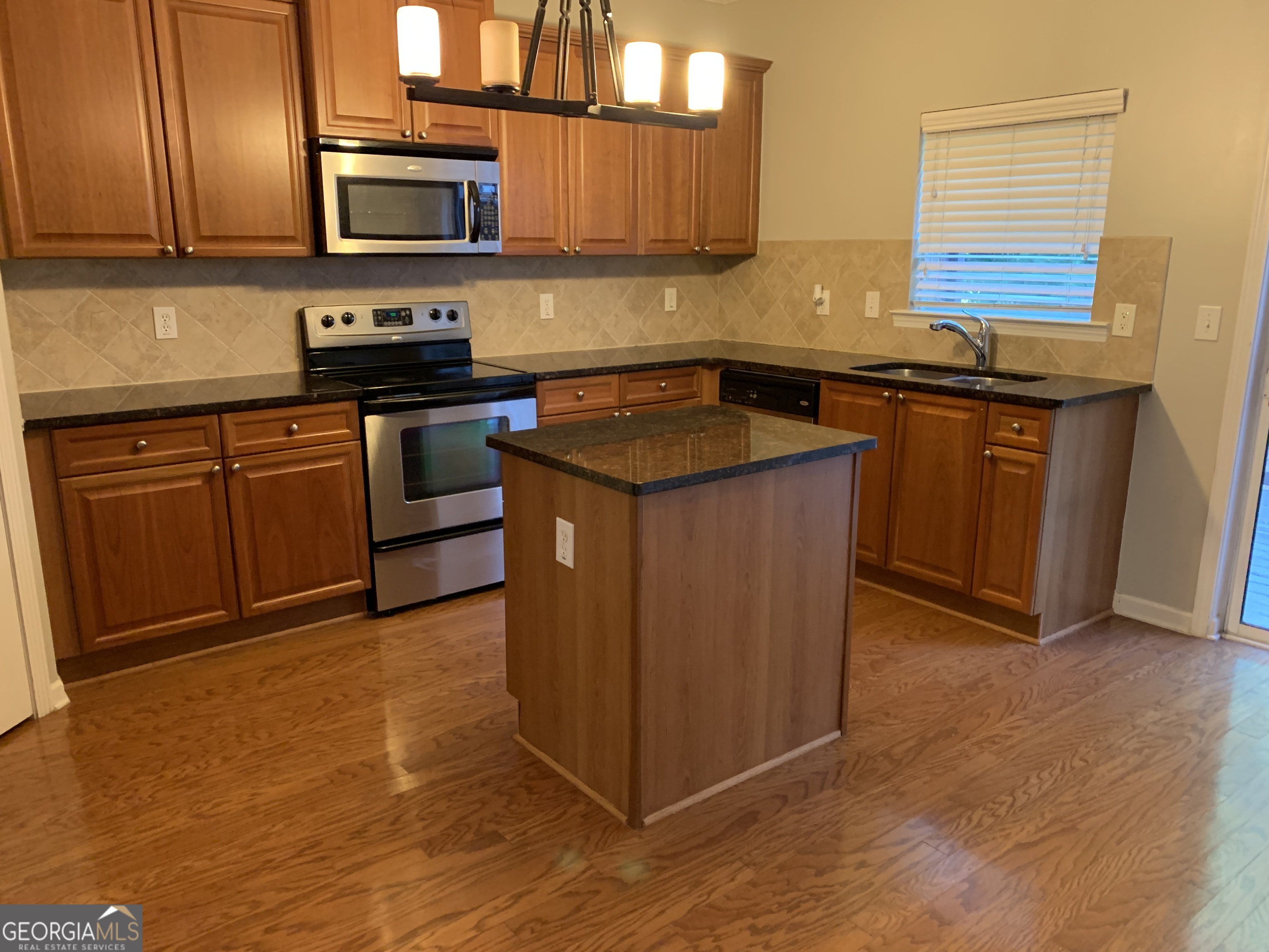 1569 Liberty Parkway NW Atlanta GA 30318