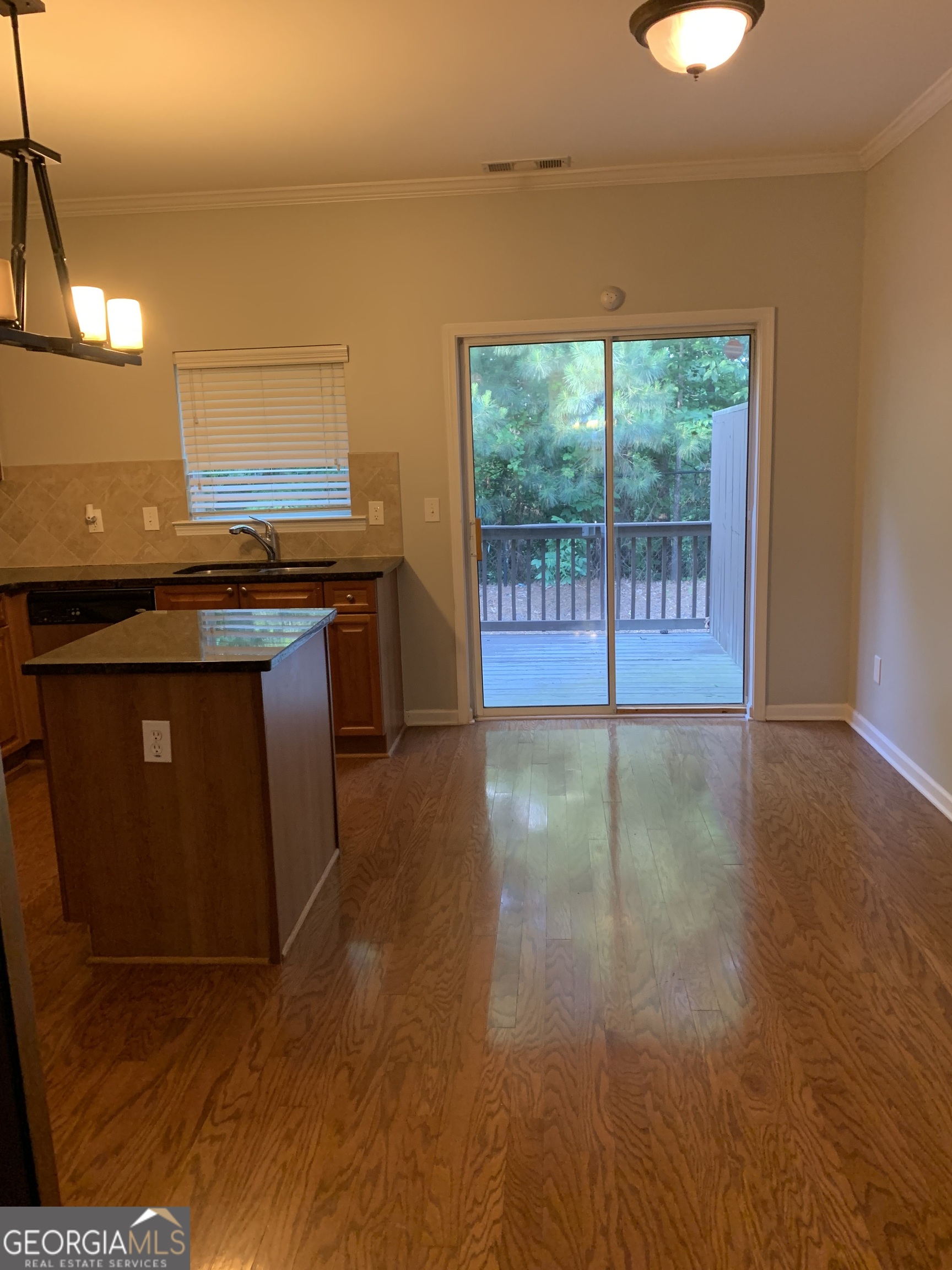 1569 Liberty Parkway NW Atlanta GA 30318
