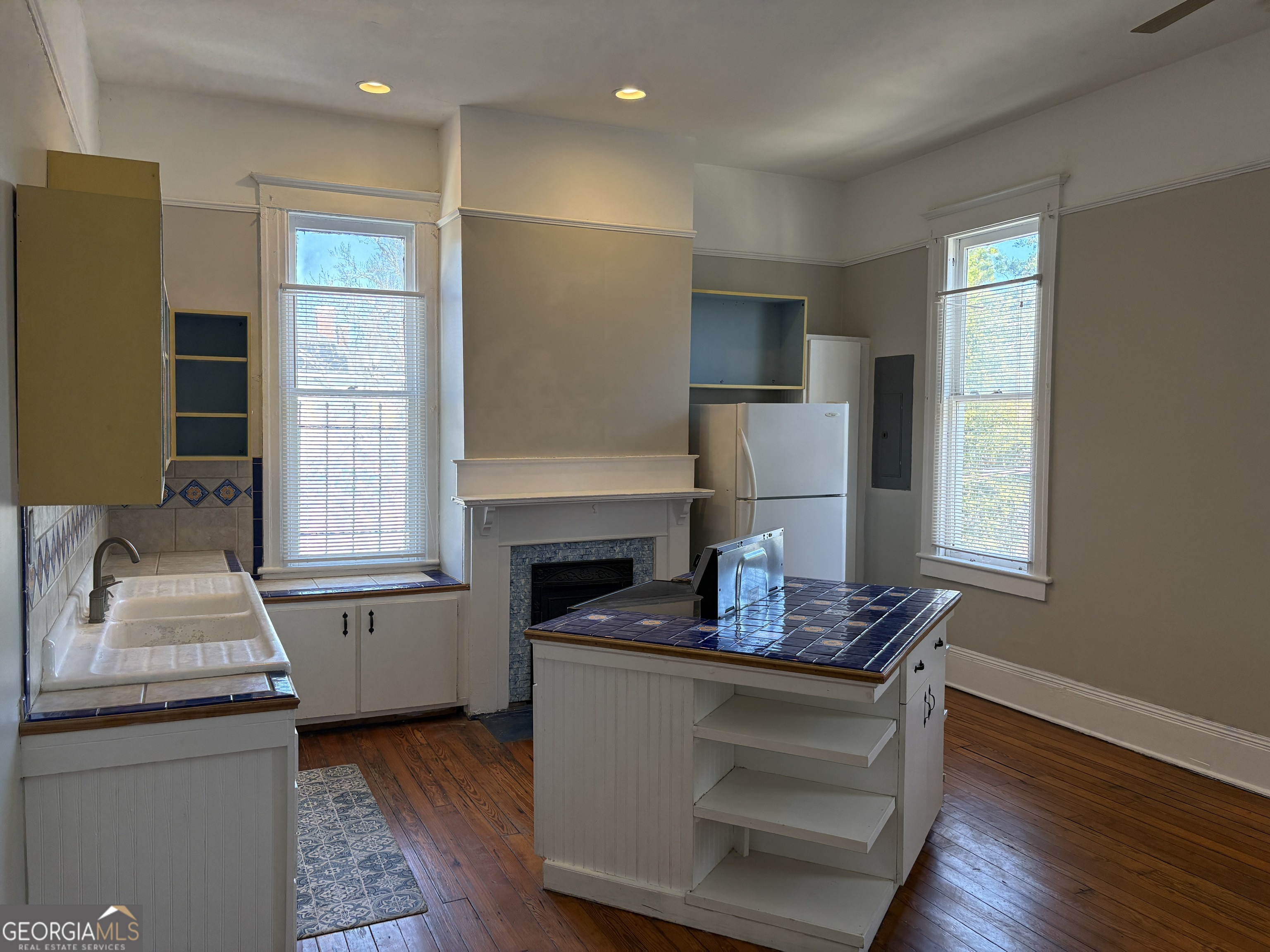 836 E Henry Street Savannah GA 31401