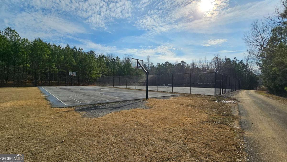 504 Pemberton Street Euharlee GA 30145