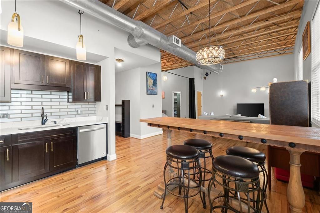1756 Liberty Lane Roswell GA 30075
