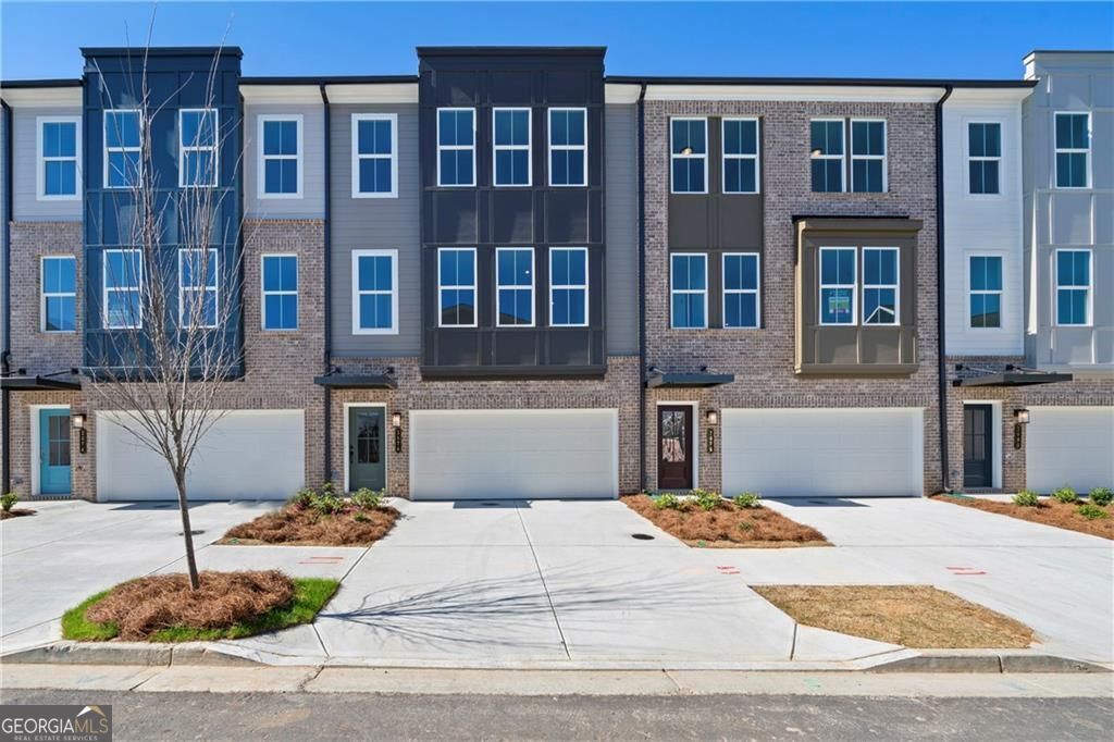 2676 Creek View Terrace Atlanta GA 30318