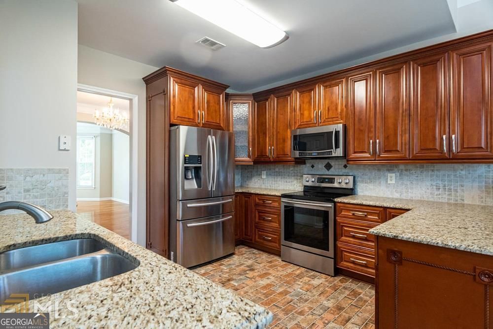 225 Heritage Lake Drive Fayetteville GA 30214