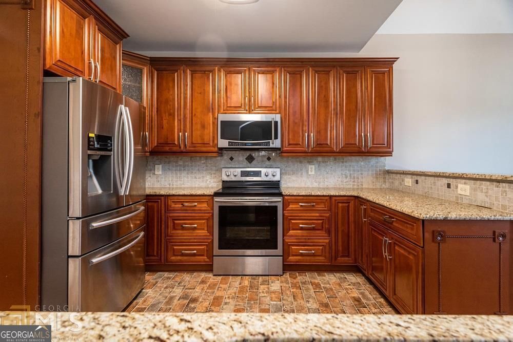 225 Heritage Lake Drive Fayetteville GA 30214