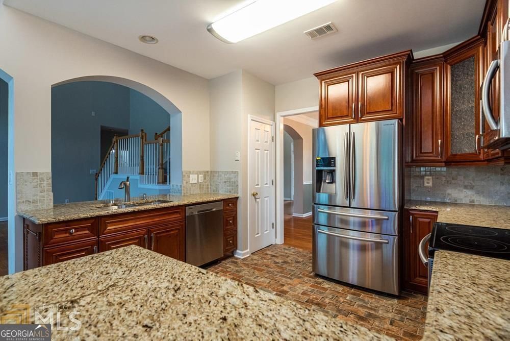 225 Heritage Lake Drive Fayetteville GA 30214